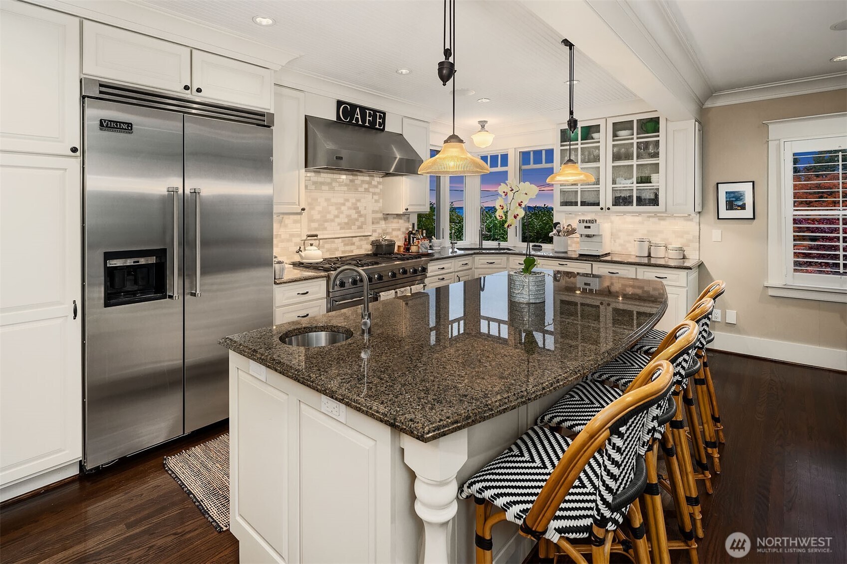 Seattle, Washington, 98119, United States, 4 Bedrooms Bedrooms, ,3 BathroomsBathrooms,Residential,For Sale,1989541