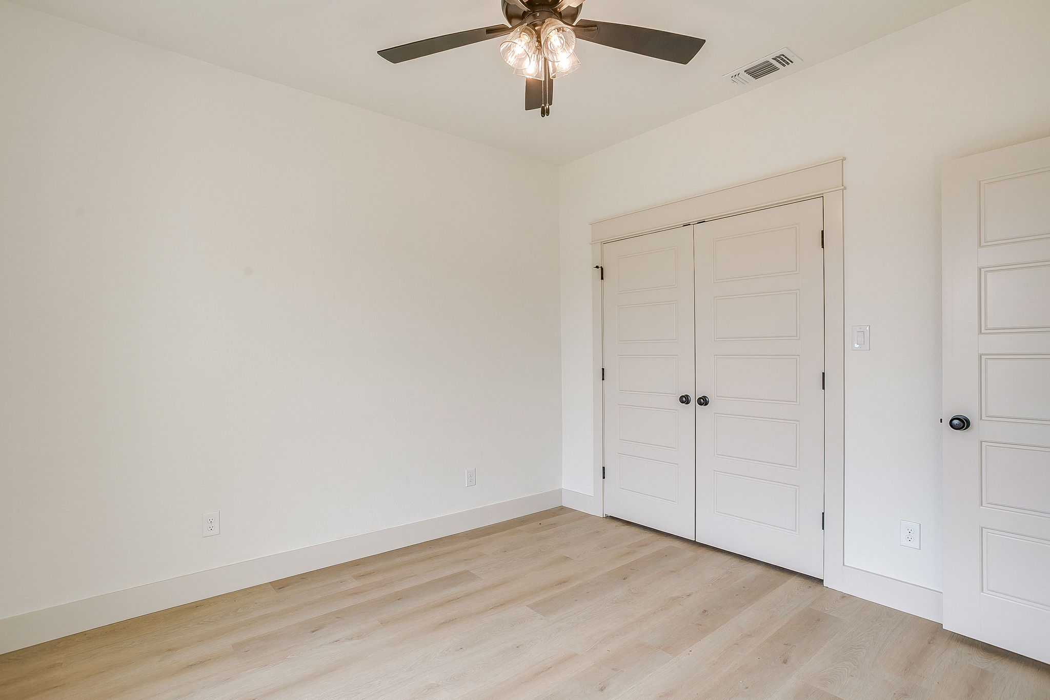  320 Rita Ridge Court, Millsap, TX, 76066 - 物件實景