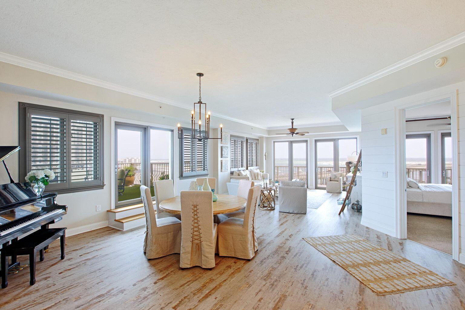 Destin, Florida, 32541, United States, 4 Bedrooms Bedrooms, ,4 BathroomsBathrooms,Residential,For Sale,1977967