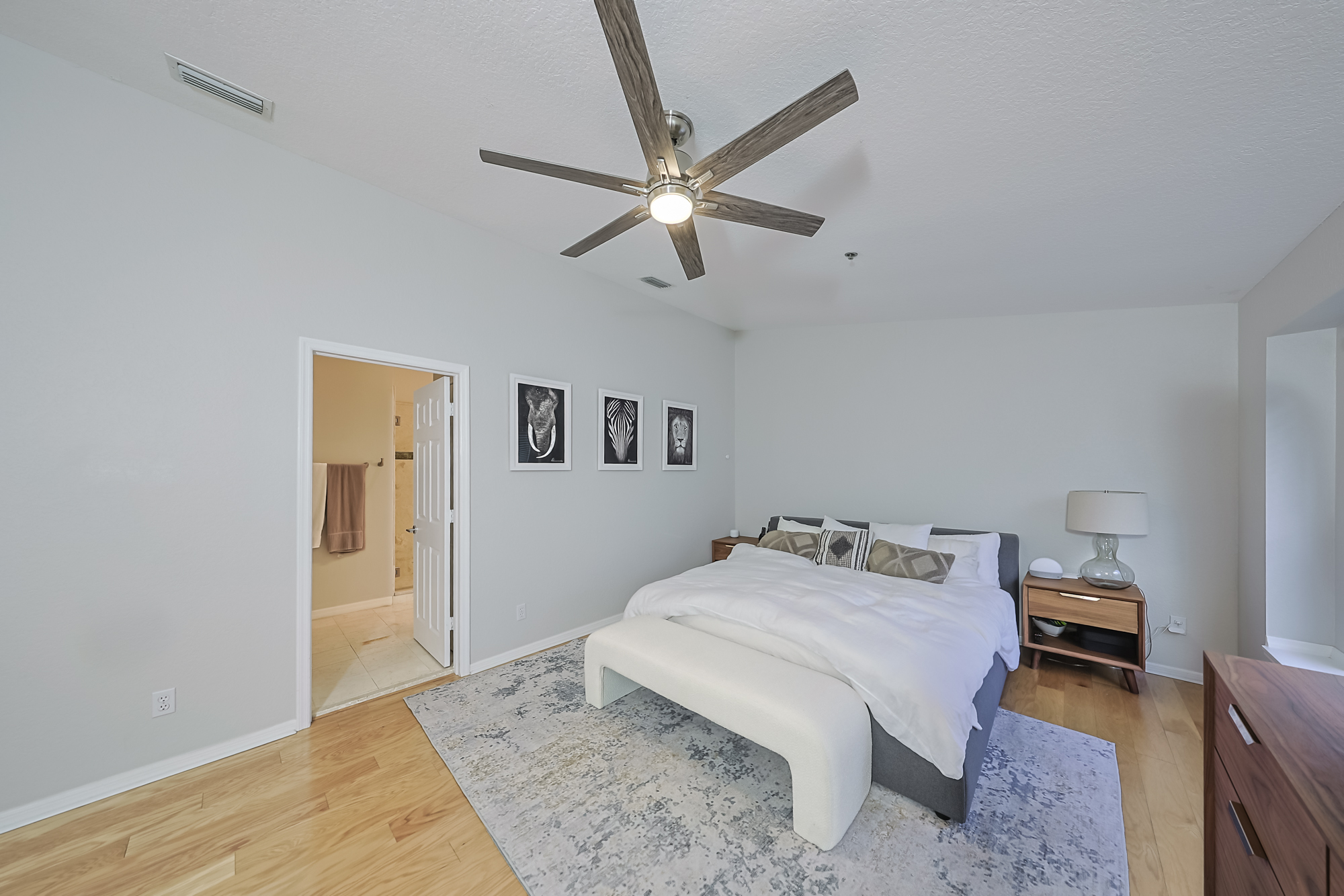 Tampa, Florida, 33629, United States, 3 Bedrooms Bedrooms, ,3 BathroomsBathrooms,Residential,For Sale,1980841