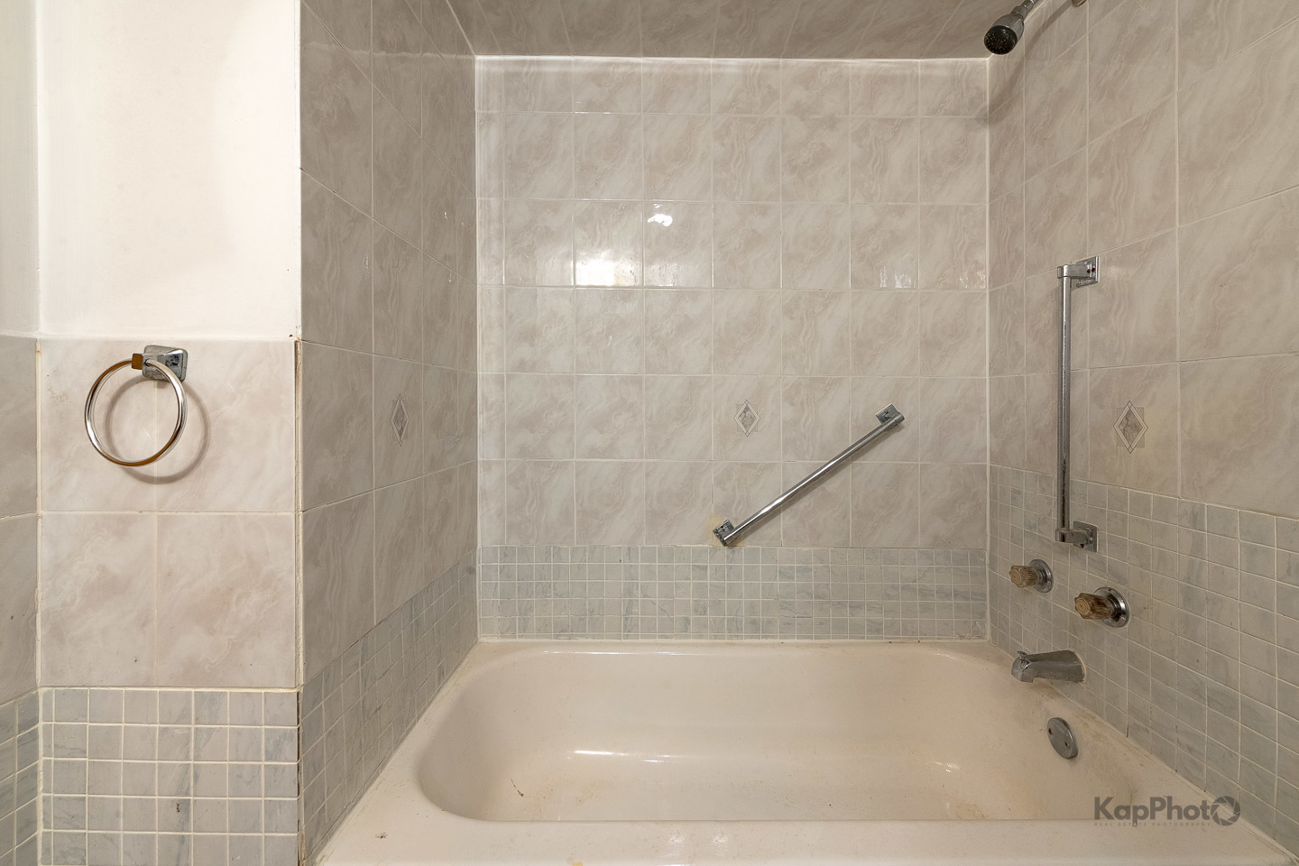 Chicago, Illinois, 60608, United States, 3 Bedrooms Bedrooms, ,5 BathroomsBathrooms,Residential,For Sale,1986120