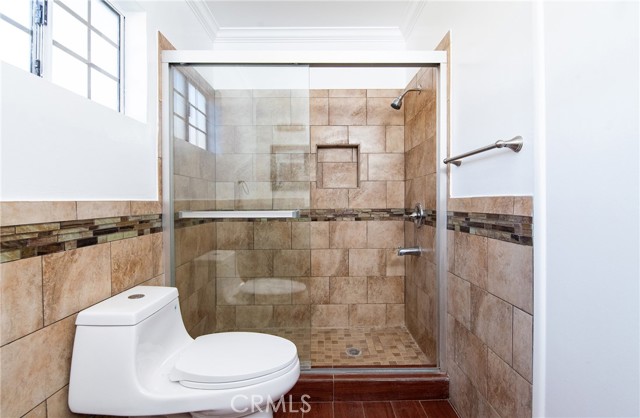 Lakewood, California, 90712, United States, 3 Bedrooms Bedrooms, ,2 BathroomsBathrooms,Residential,For Sale,1986109