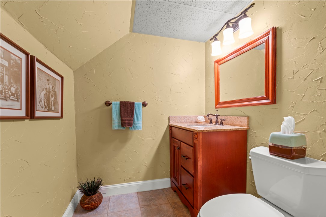 Mcmurray, Pennsylvania, 15317, United States, 4 Bedrooms Bedrooms, ,4 BathroomsBathrooms,Residential,For Sale,1976789