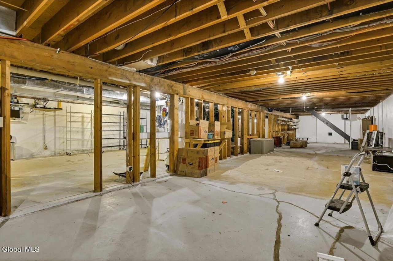 Queensbury, New York, 12804, United States, 4 Bedrooms Bedrooms, ,4 BathroomsBathrooms,Residential,For Sale,2003440