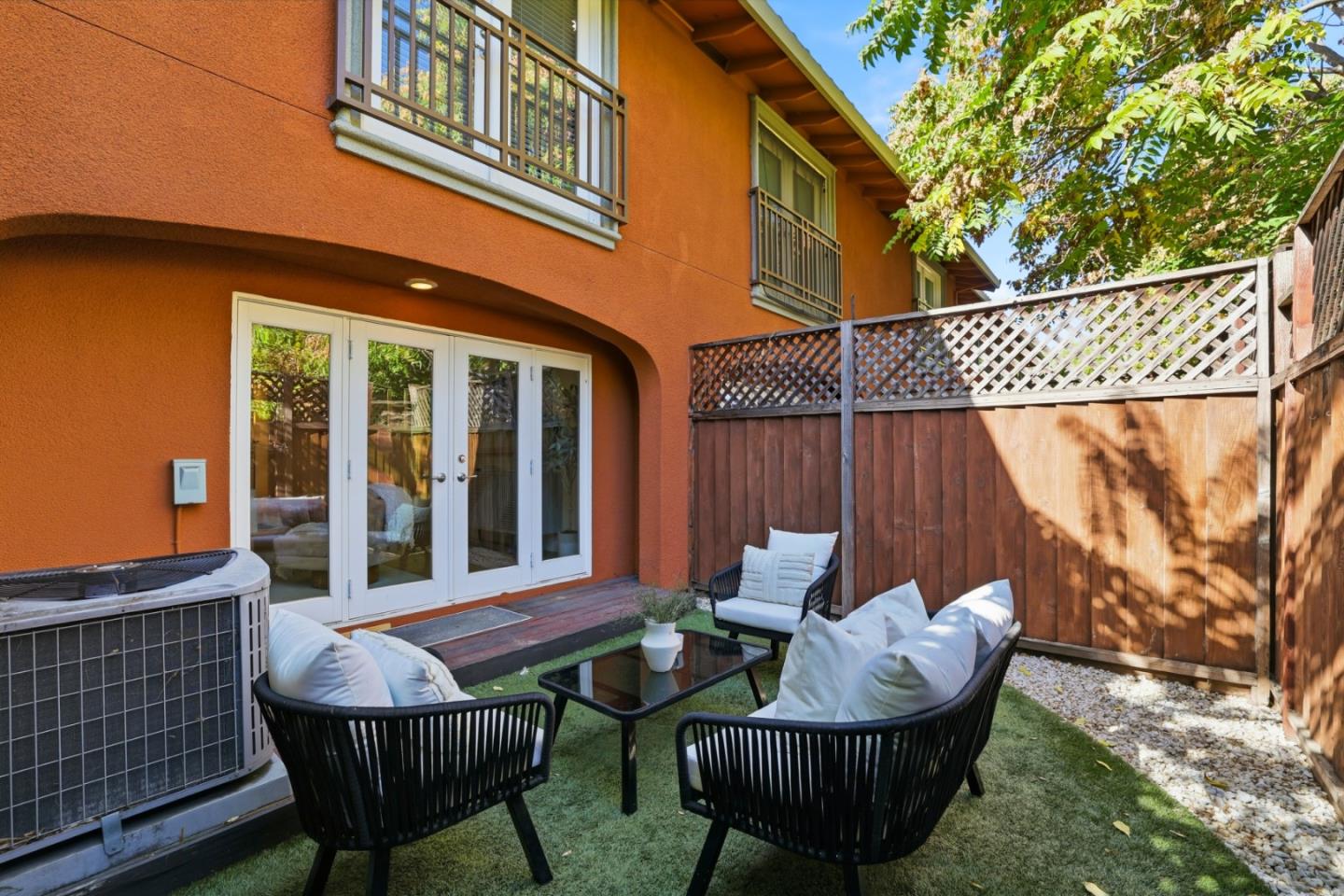 Santa Clara, California, 95050, United States, 2 Bedrooms Bedrooms, ,3 BathroomsBathrooms,Residential,For Sale,1989026