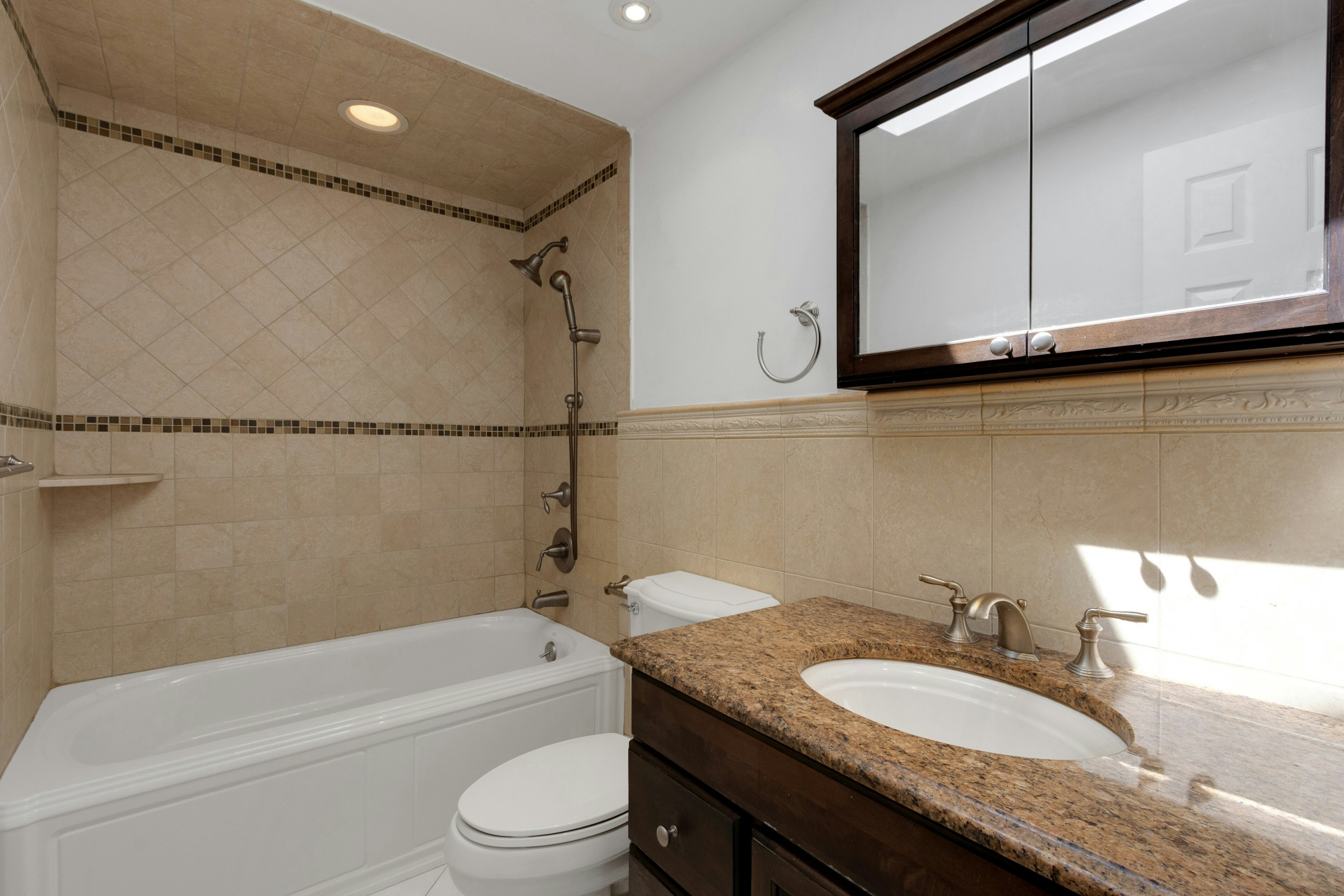  270 High Street, Closter, NJ 07624 - 物件實景