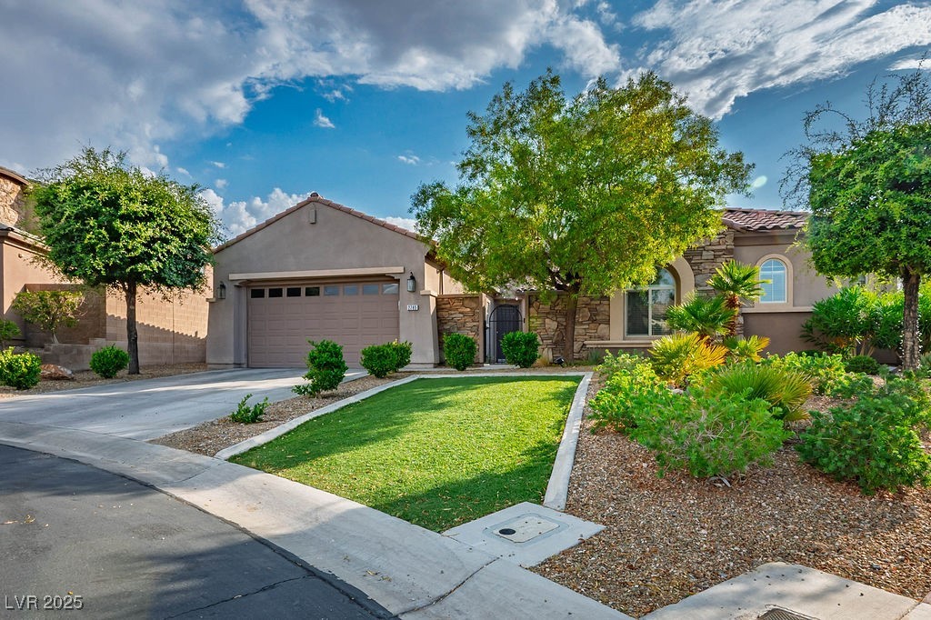 Henderson, Nevada, 89044, United States, 5 Bedrooms Bedrooms, ,5 BathroomsBathrooms,Residential,For Sale,2003253