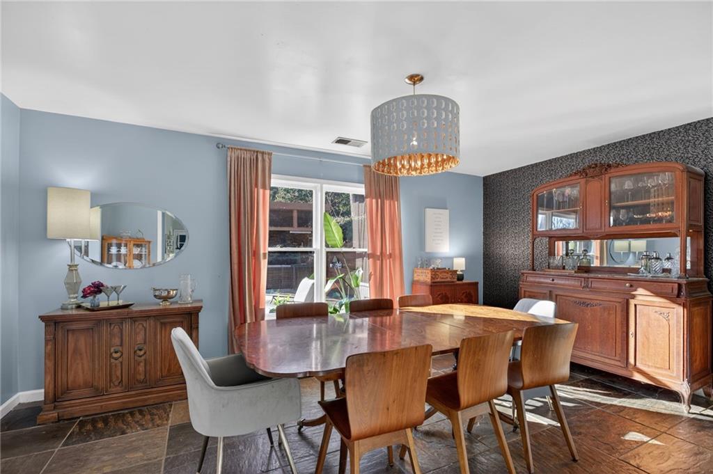 Roswell, Georgia, 30075, United States, 4 Bedrooms Bedrooms, ,4 BathroomsBathrooms,Residential,For Sale,2014792