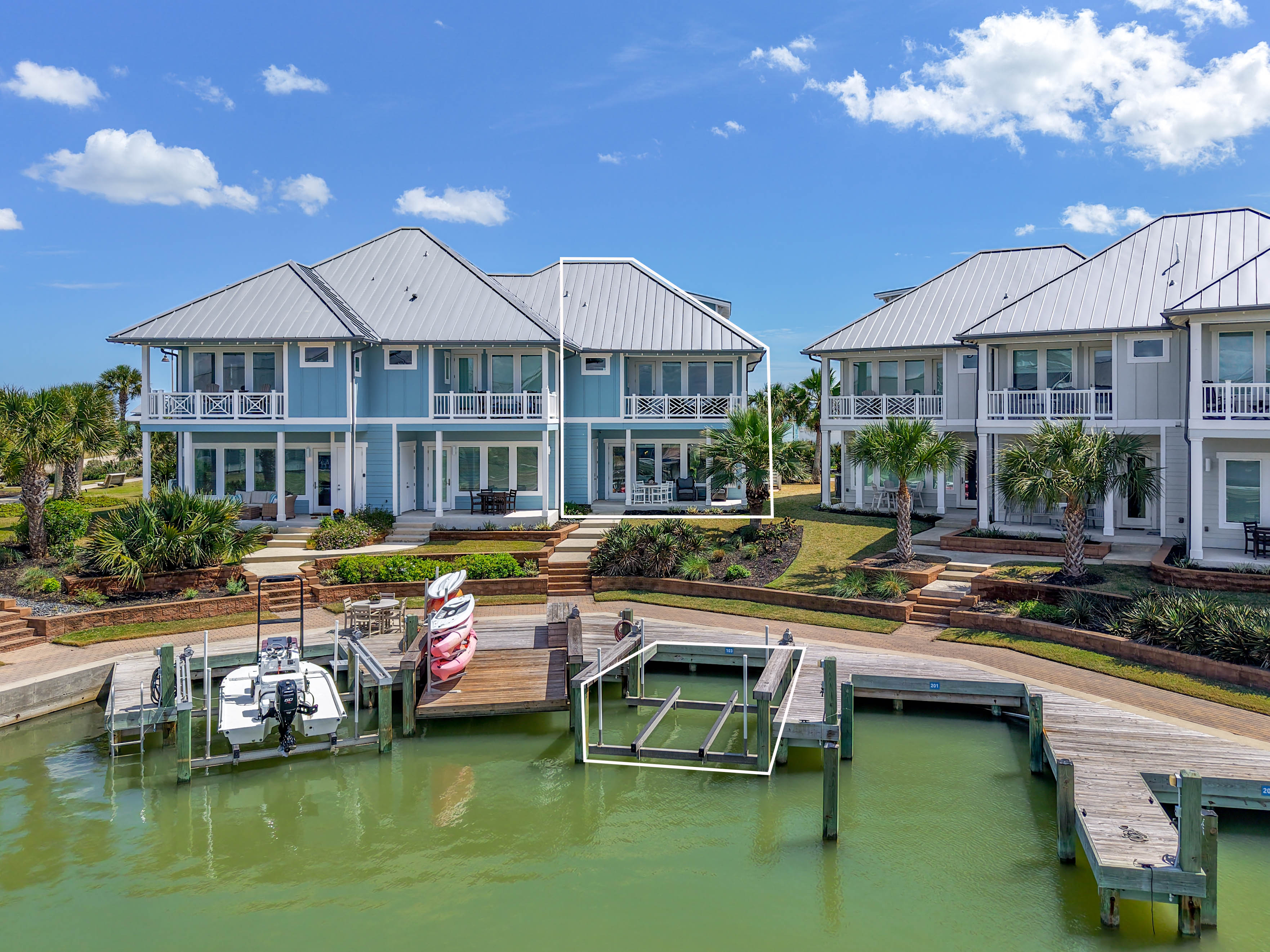  Relaxing 4BR Waterfront Condo - 物件實景