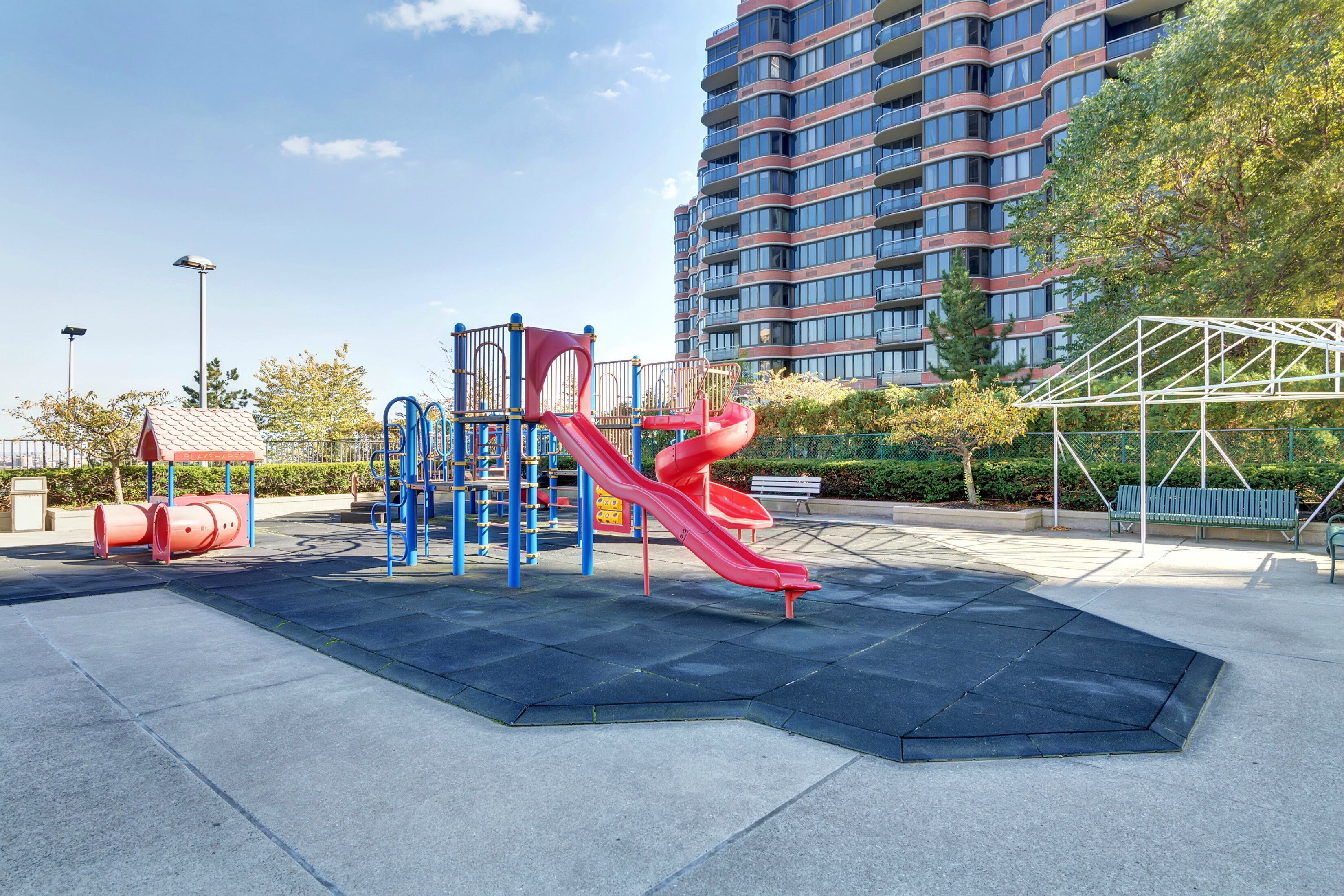 Cliffside Park, New Jersey, 07010, United States, 3 Bedrooms Bedrooms, ,3 BathroomsBathrooms,Residential,For Sale,1978167