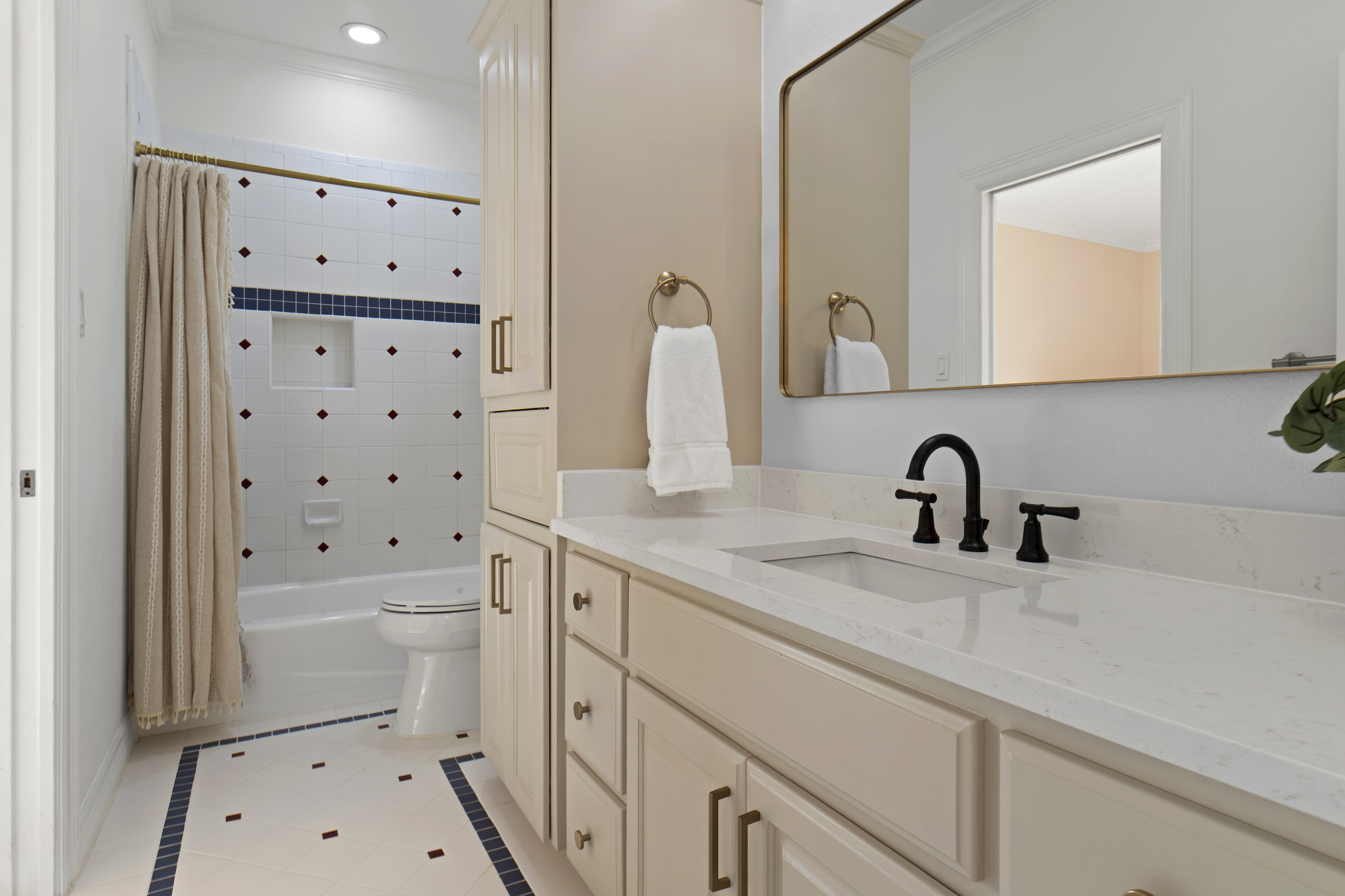  A Rare Vineyard Find: Greenbelt, Fully Renovated with Elevated Outdoor Living - 物件實景