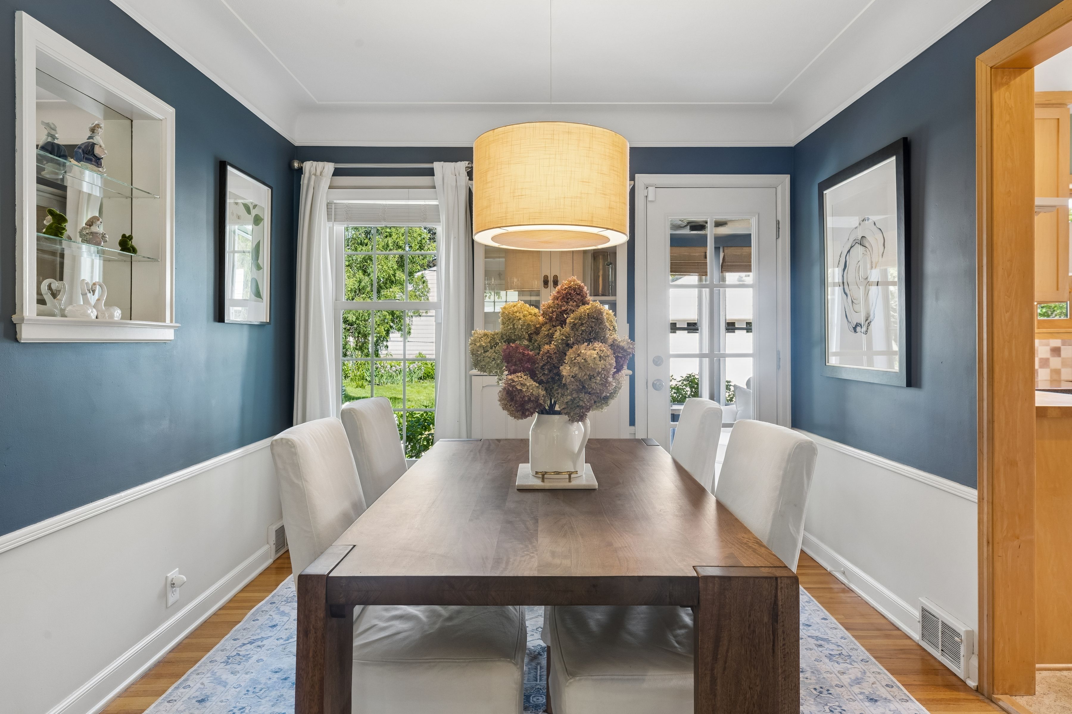  Elegant Cape Cod Living with Timeless Architectural Detail - 物件實景