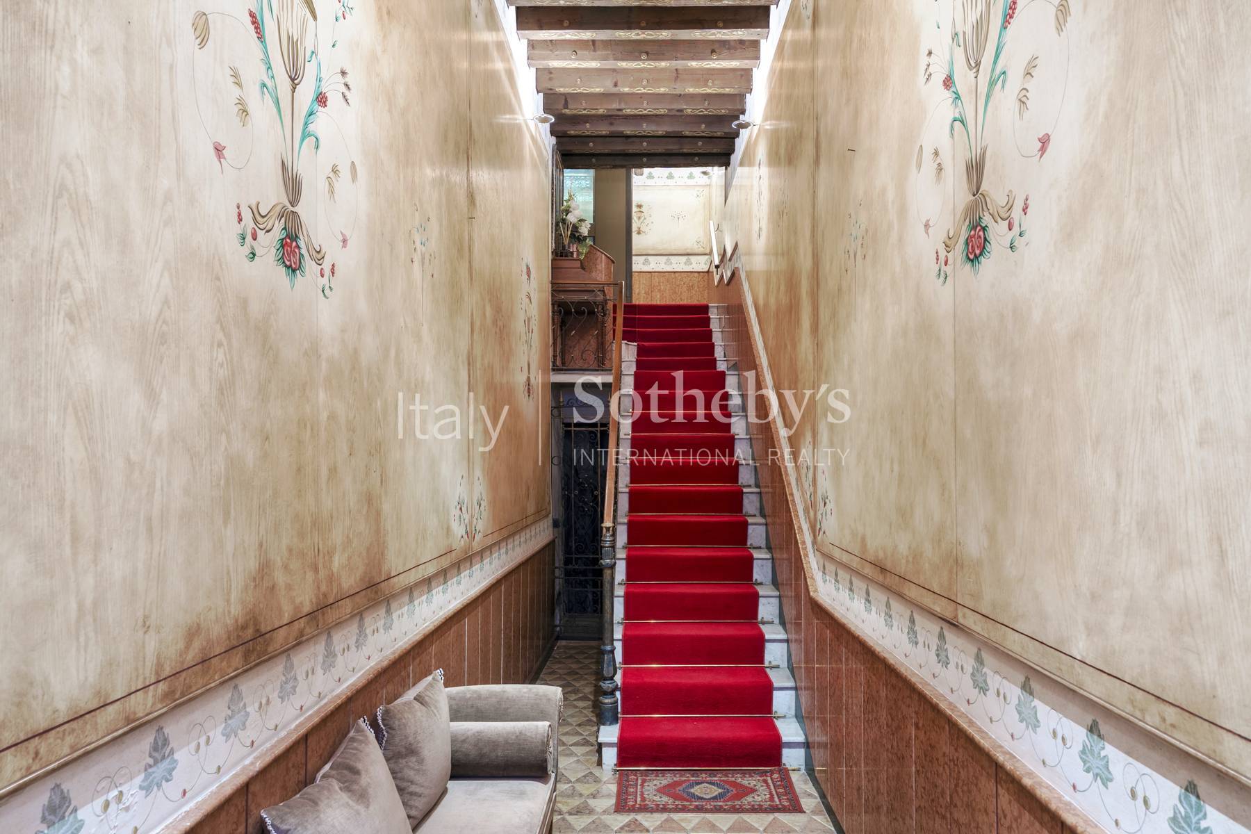  Iconic frescoed residence with terrace in Piazza delle Erbe - 物件實景