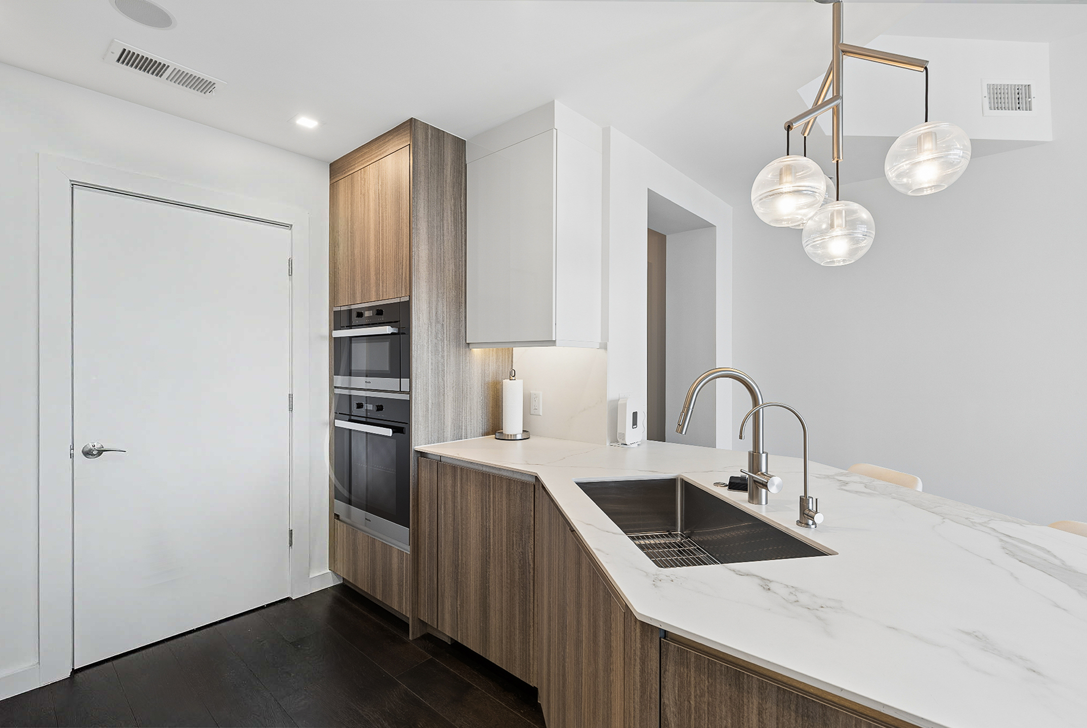  Exceptional One Bedroom Residence at Luxe - 物件實景