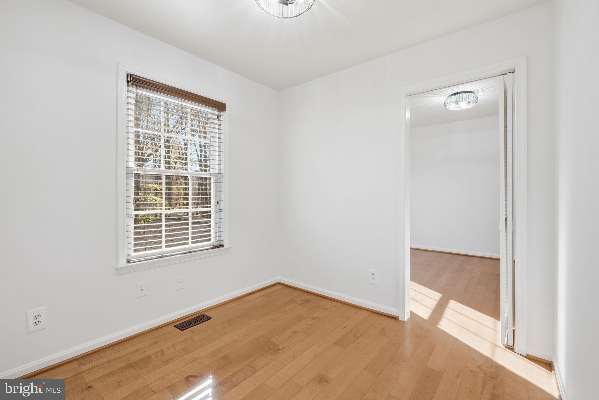 Dunkirk, Maryland, 20754, United States, 4 Bedrooms Bedrooms, ,4 BathroomsBathrooms,Residential,For Sale,1990443