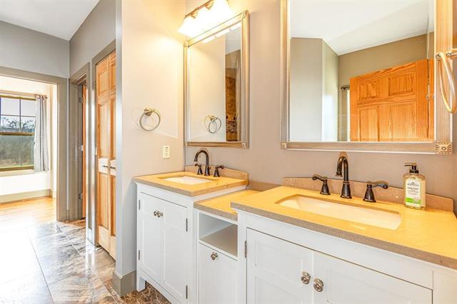 Galena, Illinois, 61036, United States, 3 Bedrooms Bedrooms, ,5 BathroomsBathrooms,Residential,For Sale,1753135