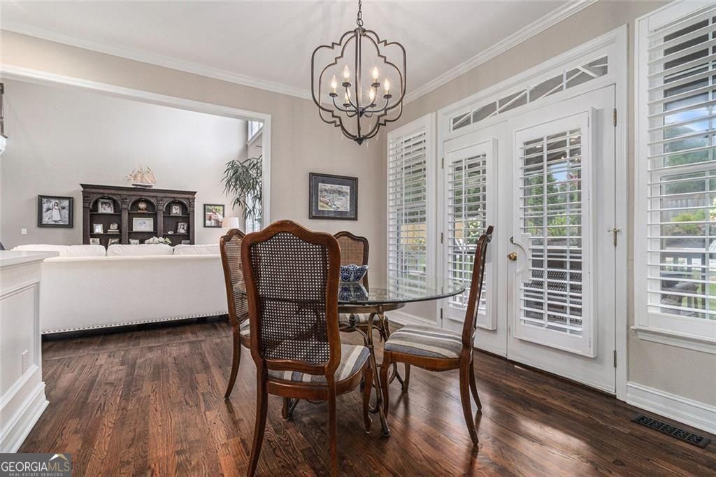 Roswell, Georgia, 30075, United States, 6 Bedrooms Bedrooms, ,5 BathroomsBathrooms,Residential,For Sale,1894243