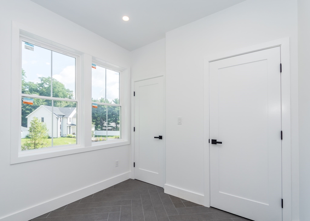 Waltham, Massachusetts, 02453, United States, 4 Bedrooms Bedrooms, ,5 BathroomsBathrooms,Residential,For Sale,1858244