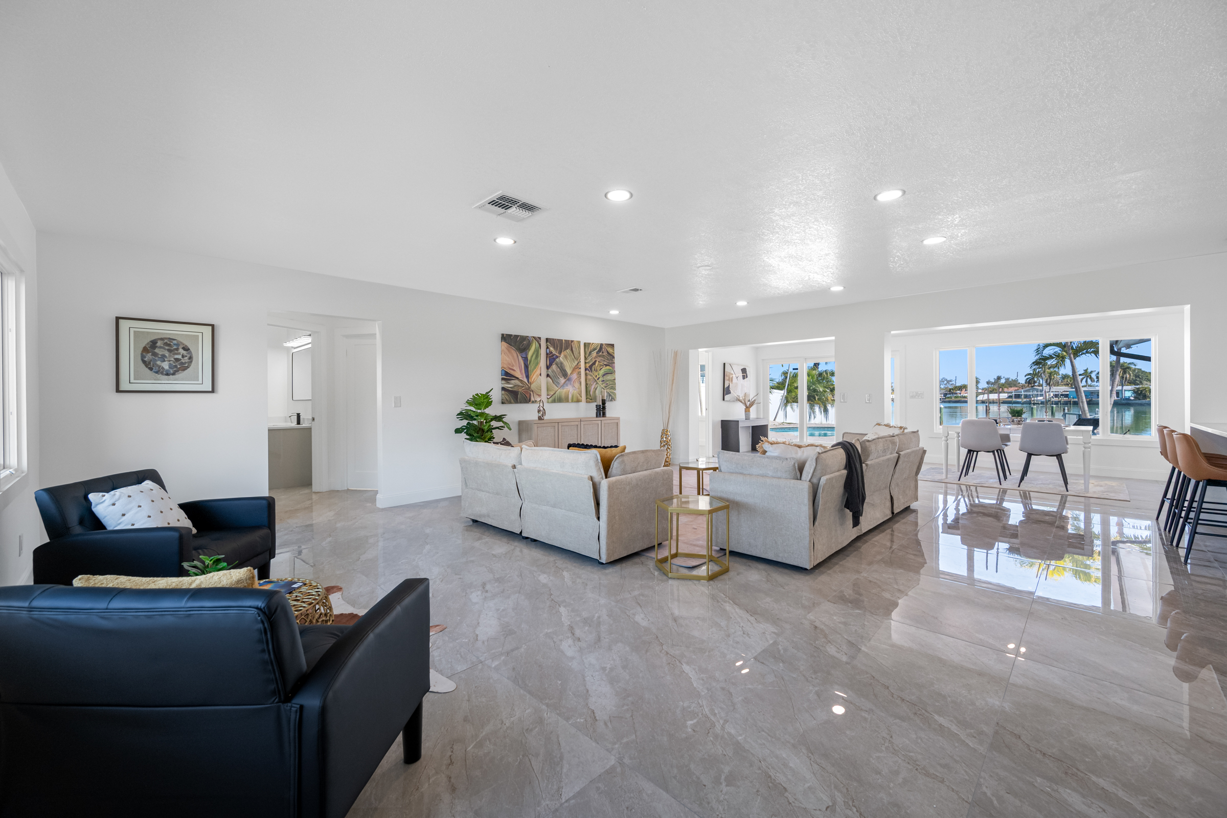 St Petersburg, Florida, 33707, United States, 3 Bedrooms Bedrooms, ,3 BathroomsBathrooms,Residential,For Sale,2017705