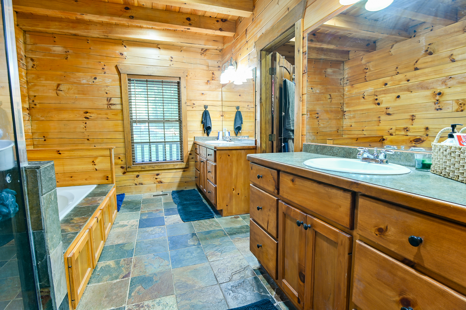 Newborn, Georgia, 30056, United States, 4 Bedrooms Bedrooms, ,4 BathroomsBathrooms,Residential,For Sale,1980186