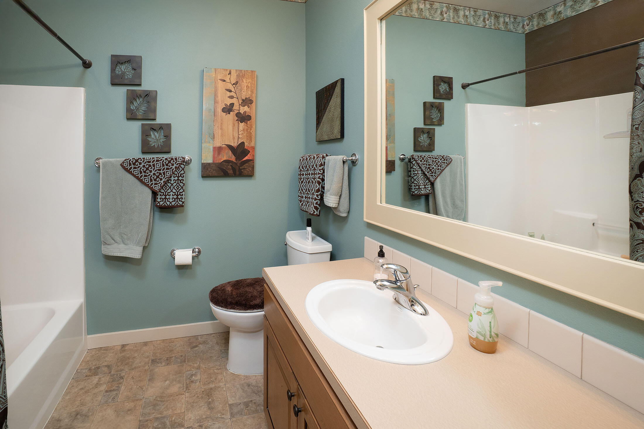 Bend, Oregon, 97702, United States, 3 Bedrooms Bedrooms, ,2 BathroomsBathrooms,Residential,For Sale,1883442