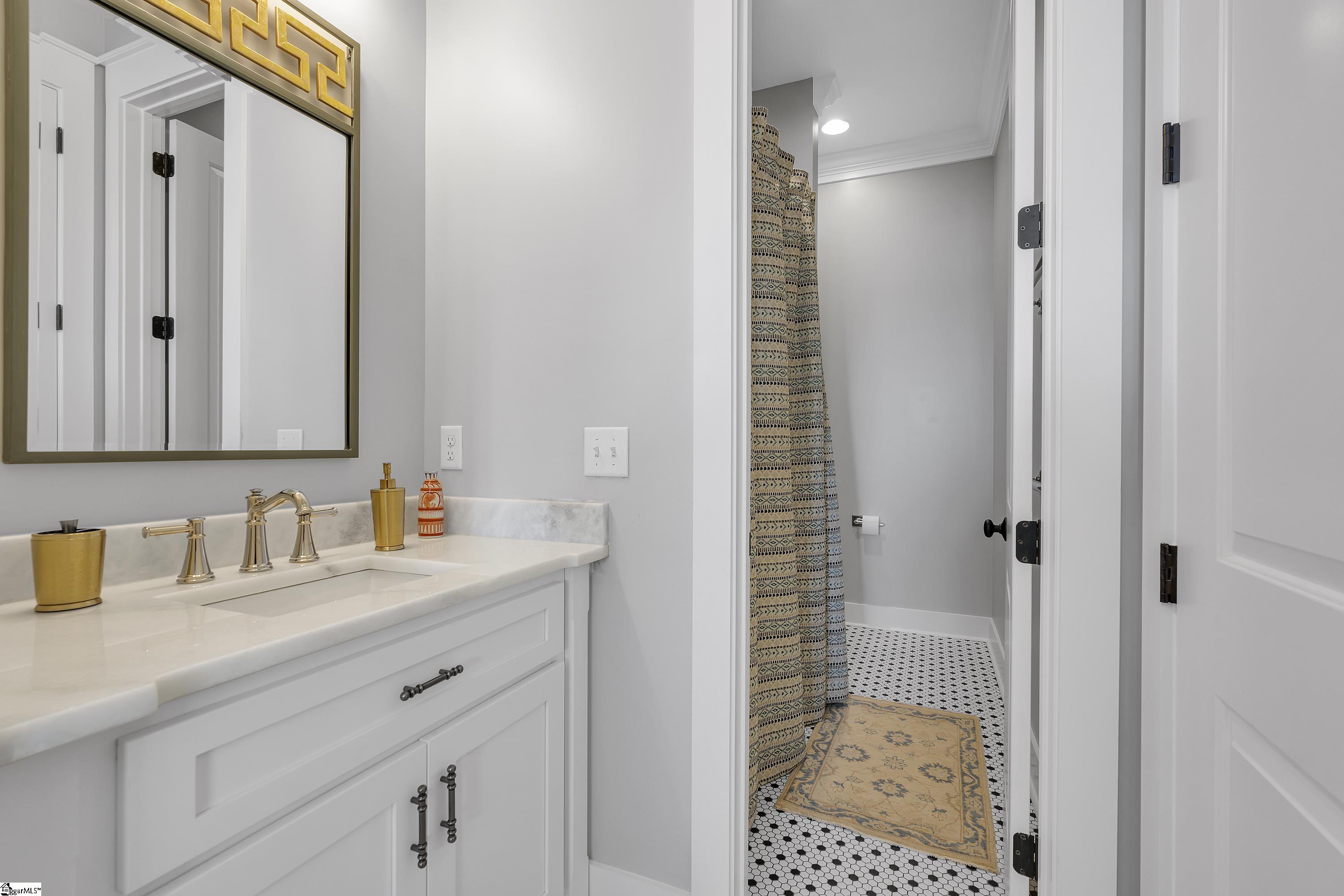 Townville, South Carolina, 29689, United States, 7 Bedrooms Bedrooms, ,7 BathroomsBathrooms,Residential,For Sale,1995910