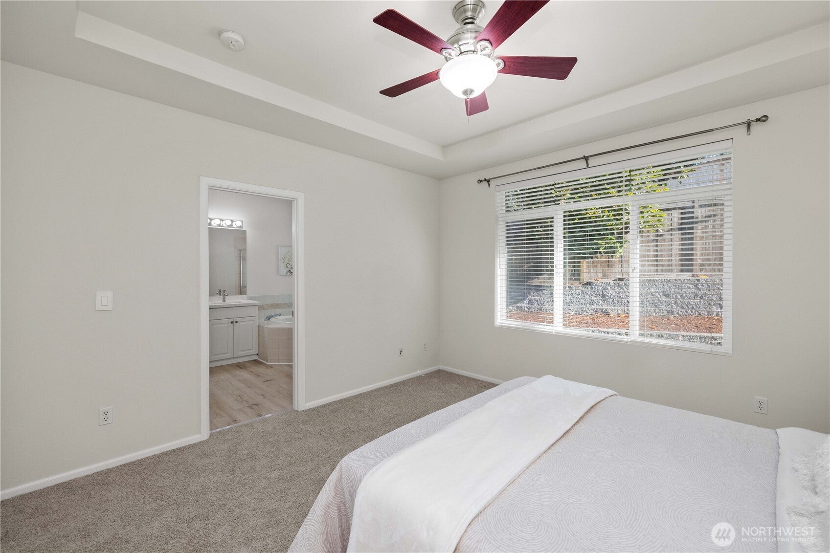 Snohomish, Washington, 98296, United States, 3 Bedrooms Bedrooms, ,3 BathroomsBathrooms,Residential,For Sale,1900545