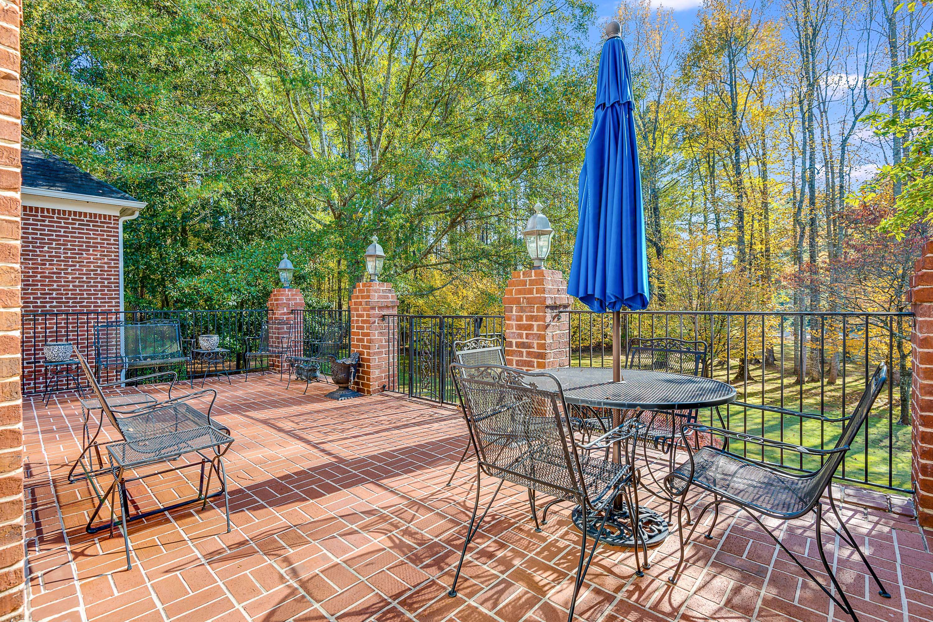  Elegant Georgian Estate on the Golf Course in White Oak Country Club - 物件實景