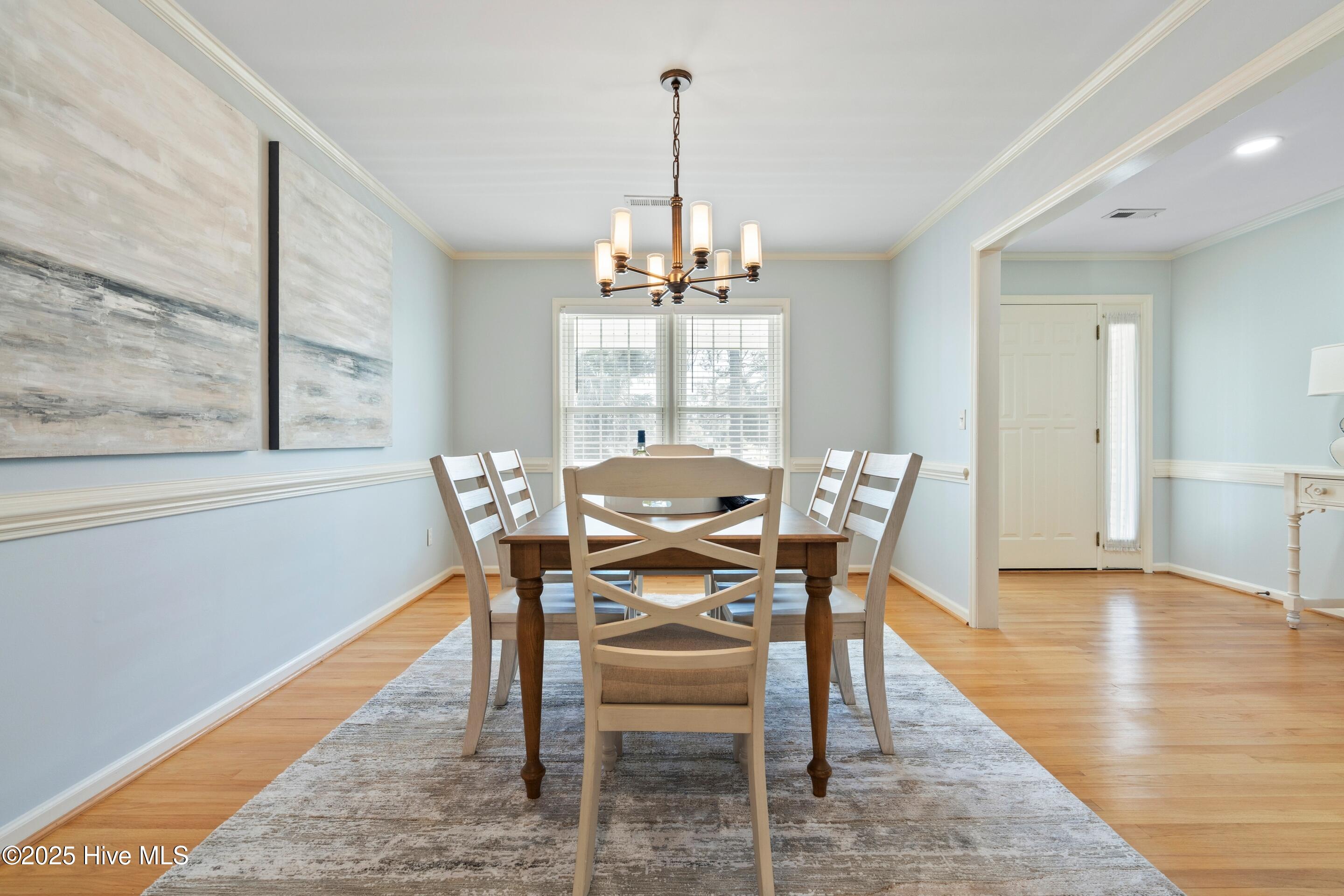 Wilmington, North Carolina, 28409, United States, 4 Bedrooms Bedrooms, ,3 BathroomsBathrooms,Residential,For Sale,1967637