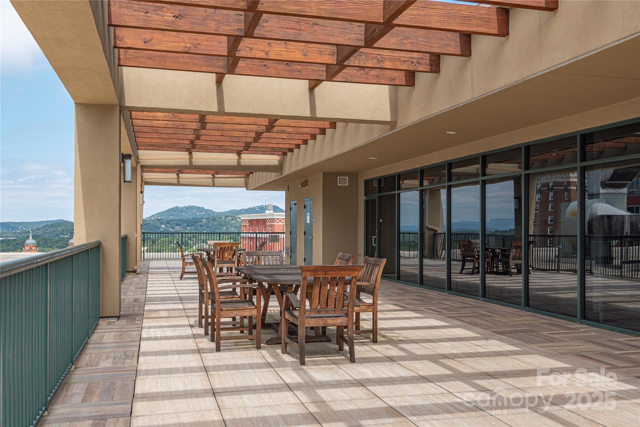 Asheville, North Carolina, 28801, United States, 2 Bedrooms Bedrooms, ,2 BathroomsBathrooms,Residential,For Sale,1827060