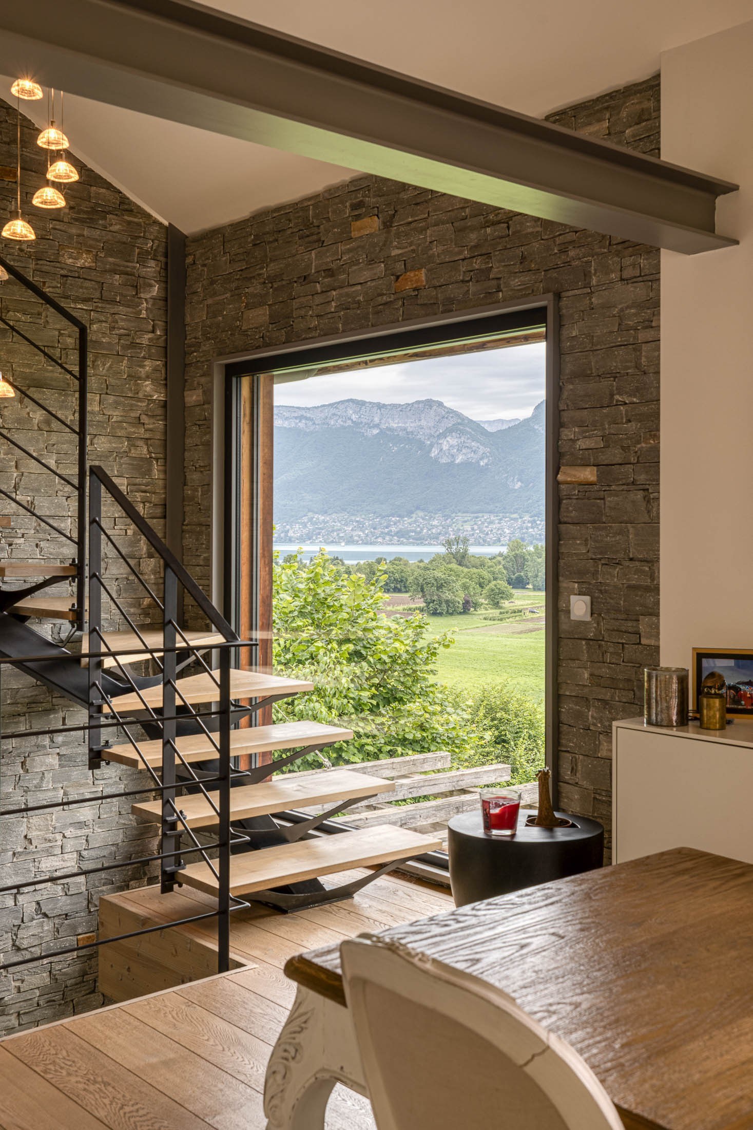  Beautiful house with swimming pool and magnificent view of the lake and mountai… - 物件實景