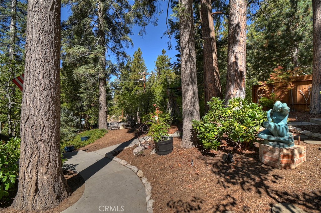 Lake Arrowhead, California, 92352, United States, 3 Bedrooms Bedrooms, ,1 BathroomBathrooms,Residential,For Sale,1988243
