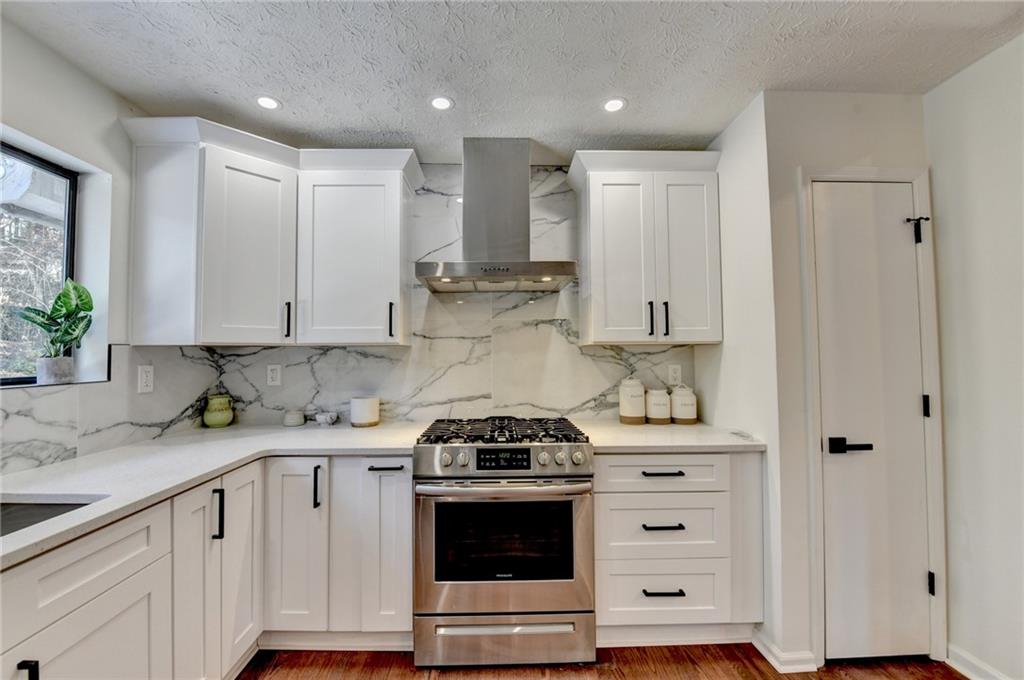 Roswell, Georgia, 30076, United States, 6 Bedrooms Bedrooms, ,3 BathroomsBathrooms,Residential,For Sale,2006214