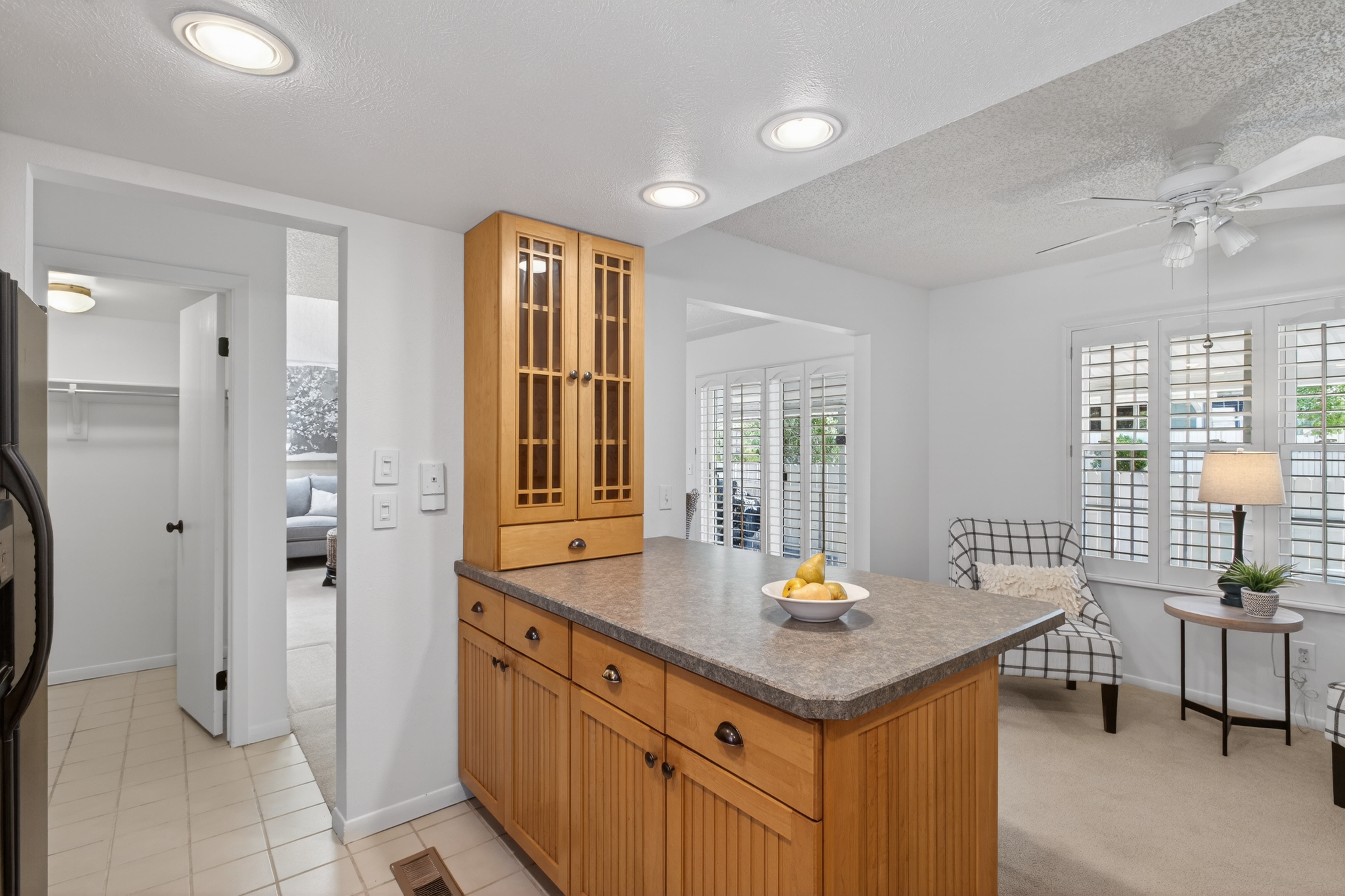  Beautifully maintained end unit in the Fairway 16 community of Heatheridge - 物件實景