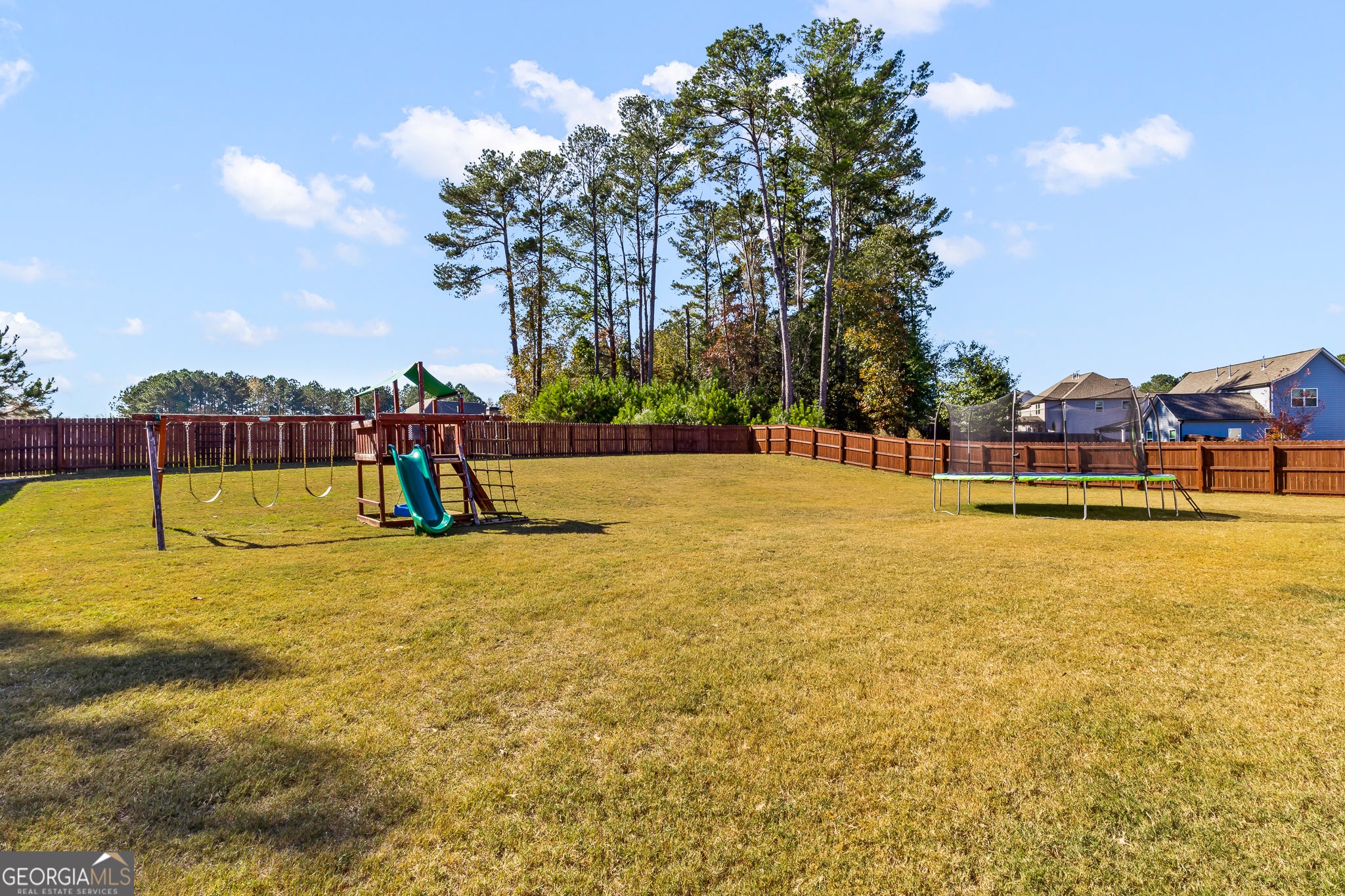 Senoia, Georgia, 30276, United States, 4 Bedrooms Bedrooms, ,3 BathroomsBathrooms,Residential,For Sale,1990817