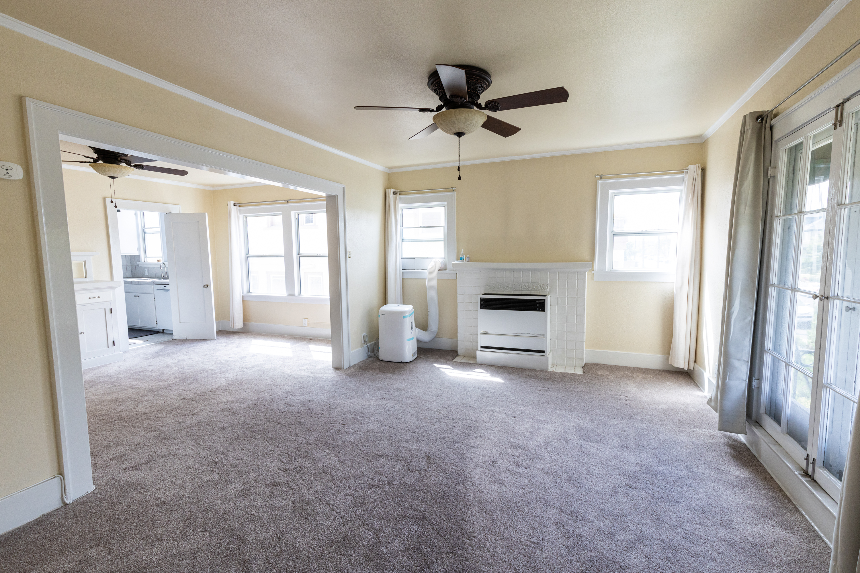 Los Angeles, California, 90019, United States, 8 Bedrooms Bedrooms, ,4 BathroomsBathrooms,Residential,For Sale,1974738