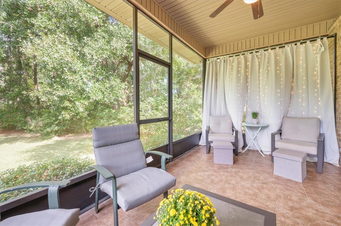 Brunswick, Georgia, 31523, United States, 3 Bedrooms Bedrooms, ,4 BathroomsBathrooms,Residential,For Sale,1991614