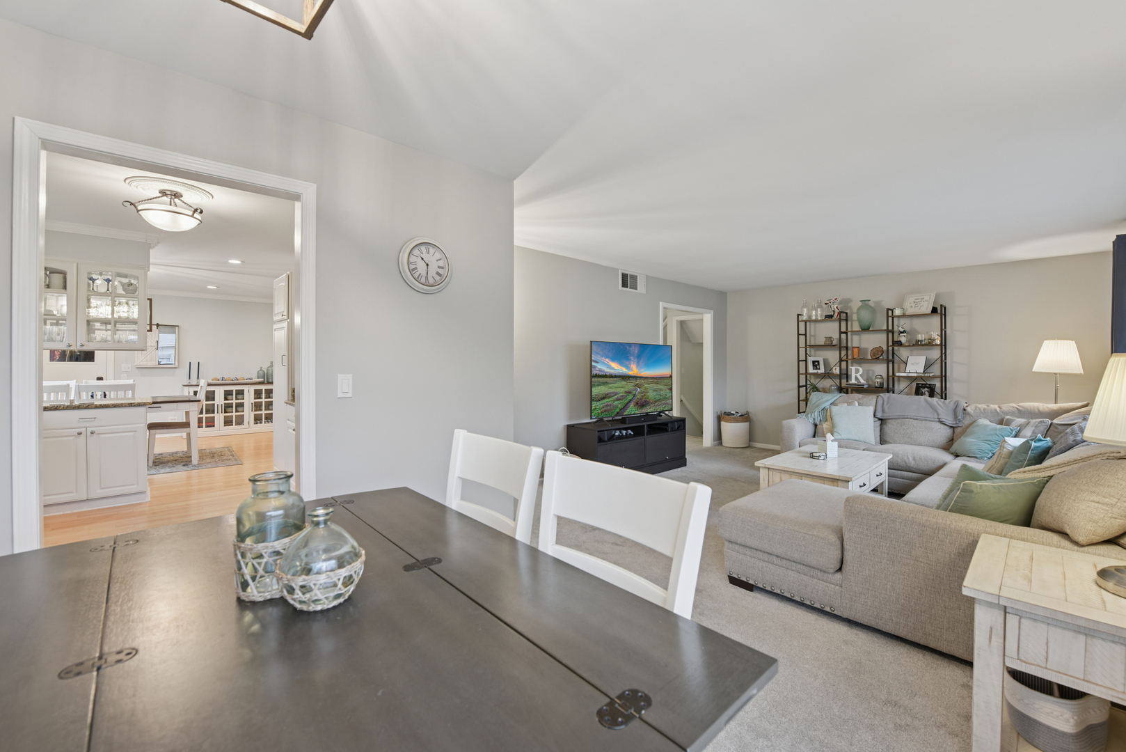 Bloomingdale, Illinois, 60108, United States, 4 Bedrooms Bedrooms, ,3 BathroomsBathrooms,Residential,For Sale,2000593