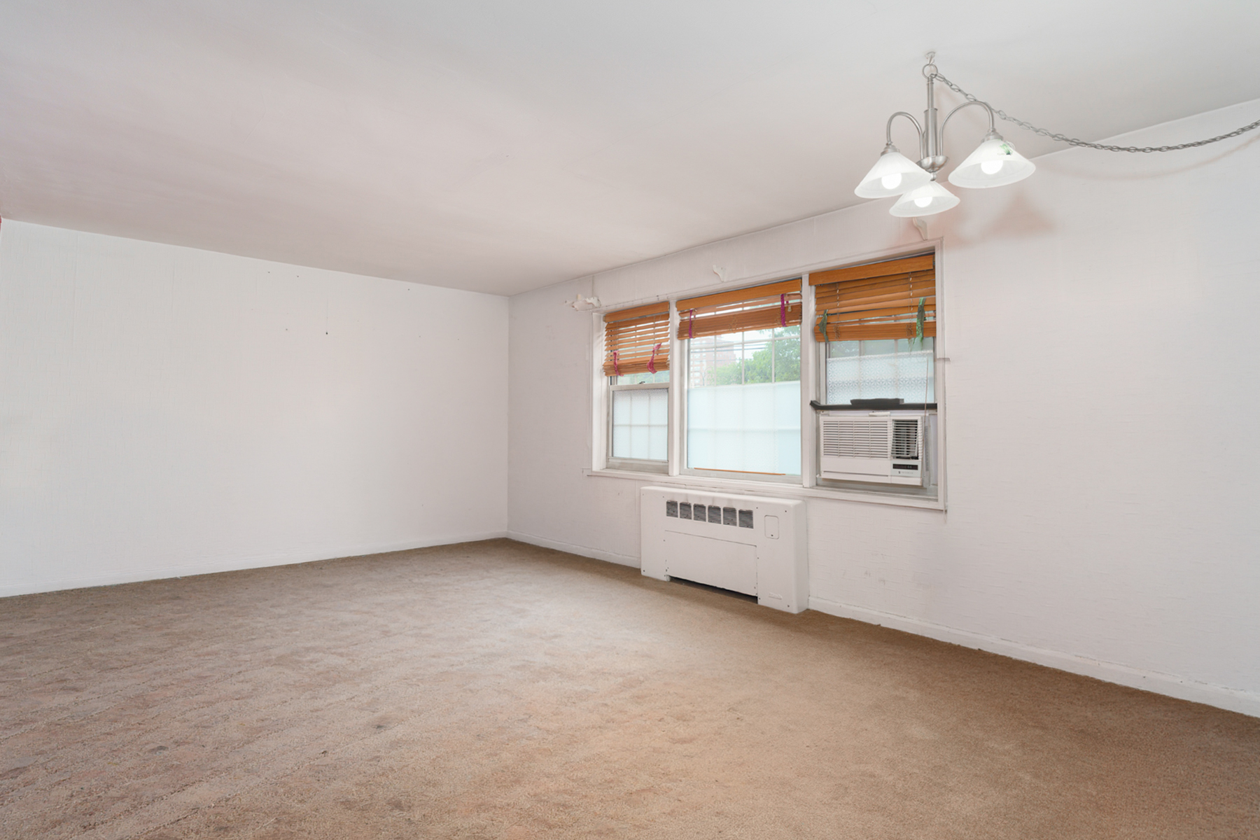  ?BRIGHT LARGE ONE BEDROOM CO-OP IN FOREST HILLS GARDENS? - 物件實景