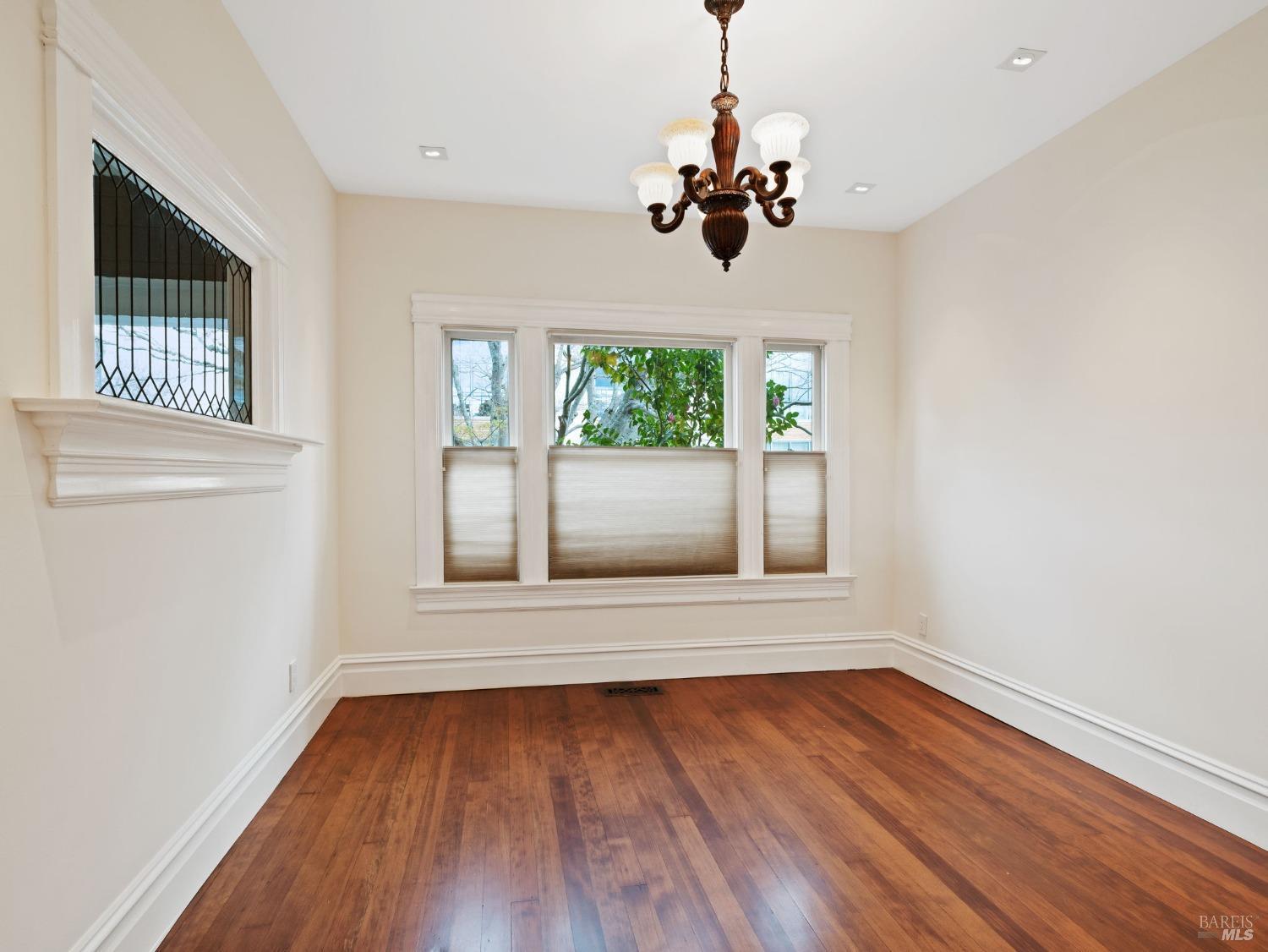 Napa, California, 94559, United States, 5 Bedrooms Bedrooms, ,3 BathroomsBathrooms,Residential,For Sale,1991886