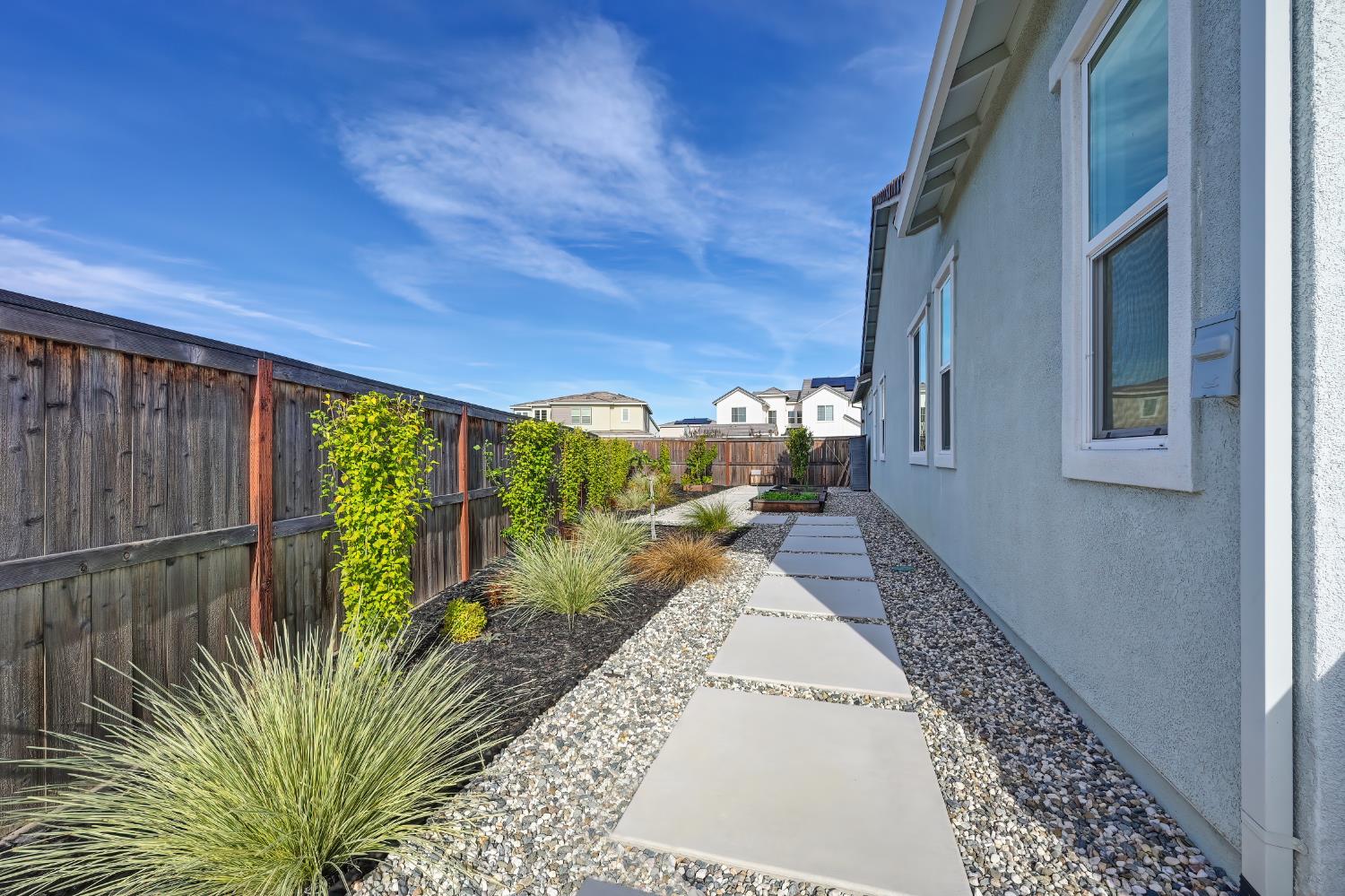 Roseville, California, 95747, United States, 4 Bedrooms Bedrooms, ,4 BathroomsBathrooms,Residential,For Sale,1992933