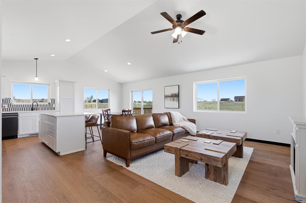 Rapid City, South Dakota, 57701, United States, 4 Bedrooms Bedrooms, ,3 BathroomsBathrooms,Residential,For Sale,2048114
