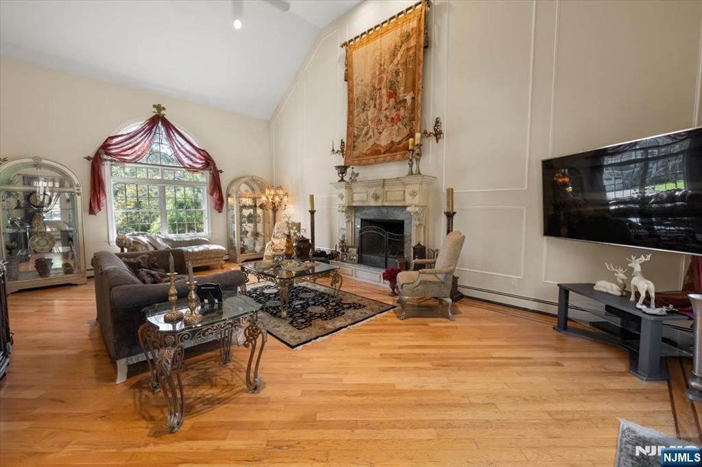 Old Tappan, New Jersey, 07675, United States, 4 Bedrooms Bedrooms, ,5 BathroomsBathrooms,Residential,For Sale,1991175