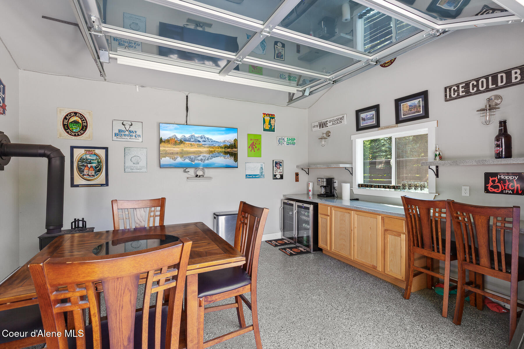 Coeur d'Alene, Idaho, 83814, United States, 4 Bedrooms Bedrooms, ,3 BathroomsBathrooms,Residential,For Sale,2035342