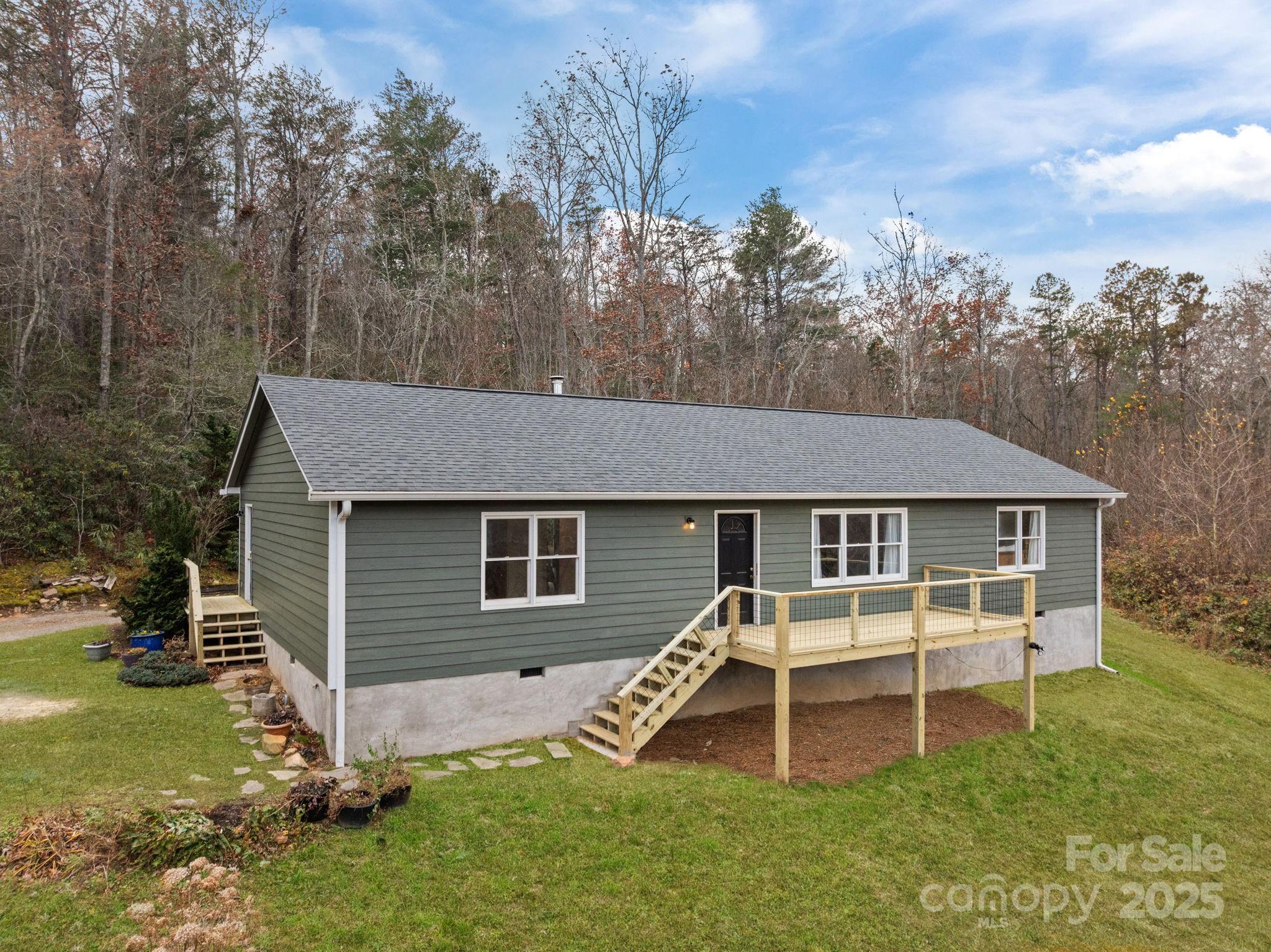 Fairview, North Carolina, 28730, United States, 3 Bedrooms Bedrooms, ,2 BathroomsBathrooms,Residential,For Sale,1990315