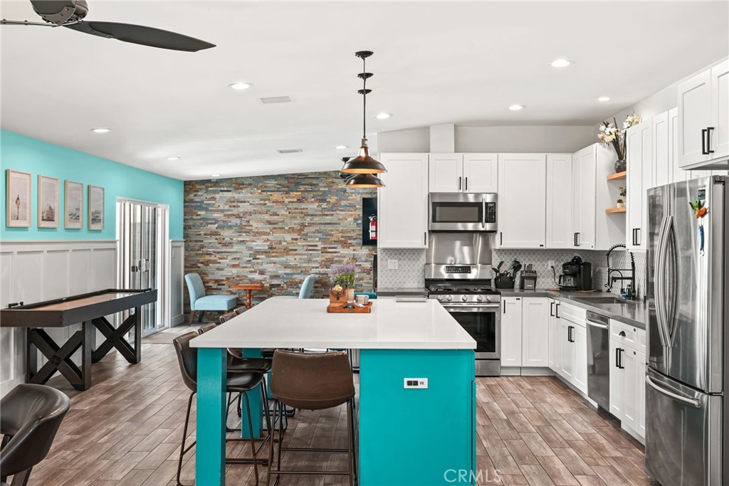 Oxnard, California, 93035, United States, 5 Bedrooms Bedrooms, ,1 BathroomBathrooms,Residential,For Sale,1847302