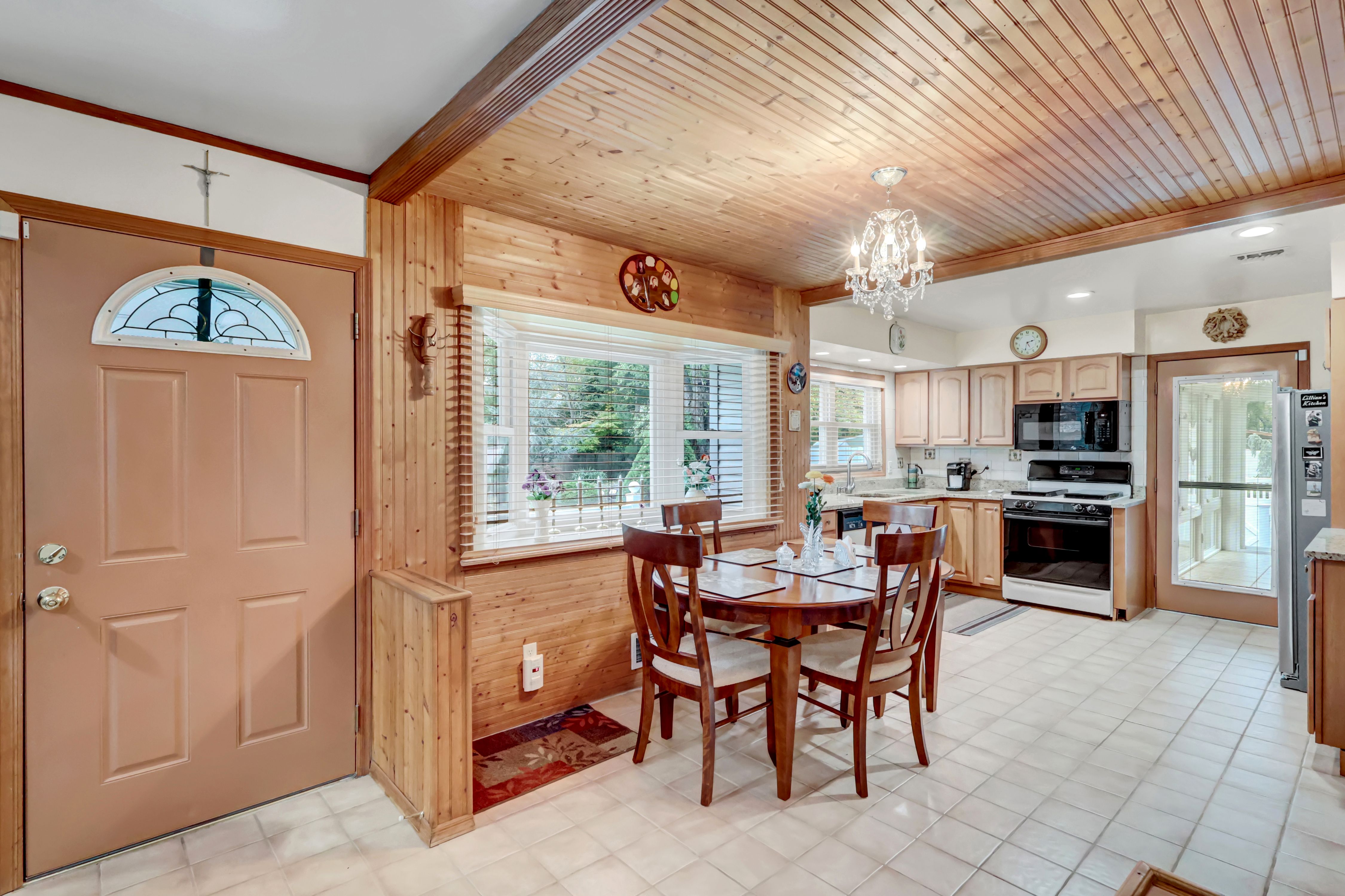 Selden, New York, 11784, United States, 2 Bedrooms Bedrooms, ,1 BathroomBathrooms,Residential,For Sale,1976692