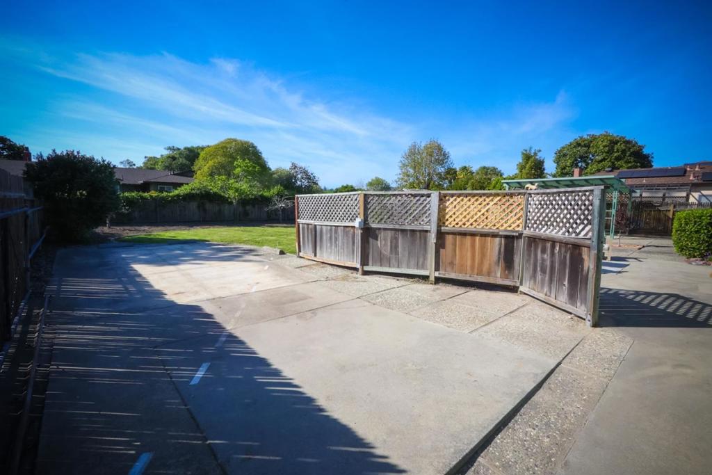 Santa Cruz, California, 95062, United States, 3 Bedrooms Bedrooms, ,2 BathroomsBathrooms,Residential,For Sale,2031926