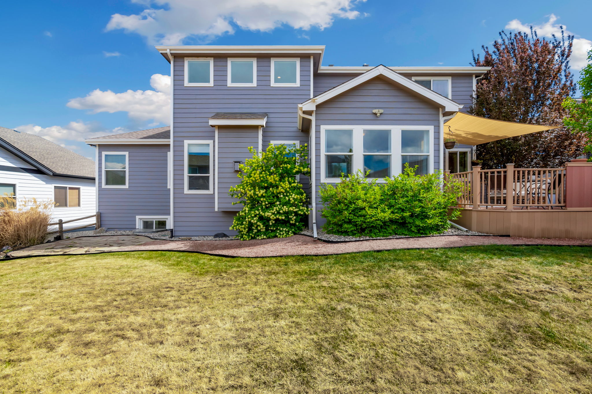  Great 2 Story With Main Floor Master Located Between Raindance and Pelican Lakes - 物件實景