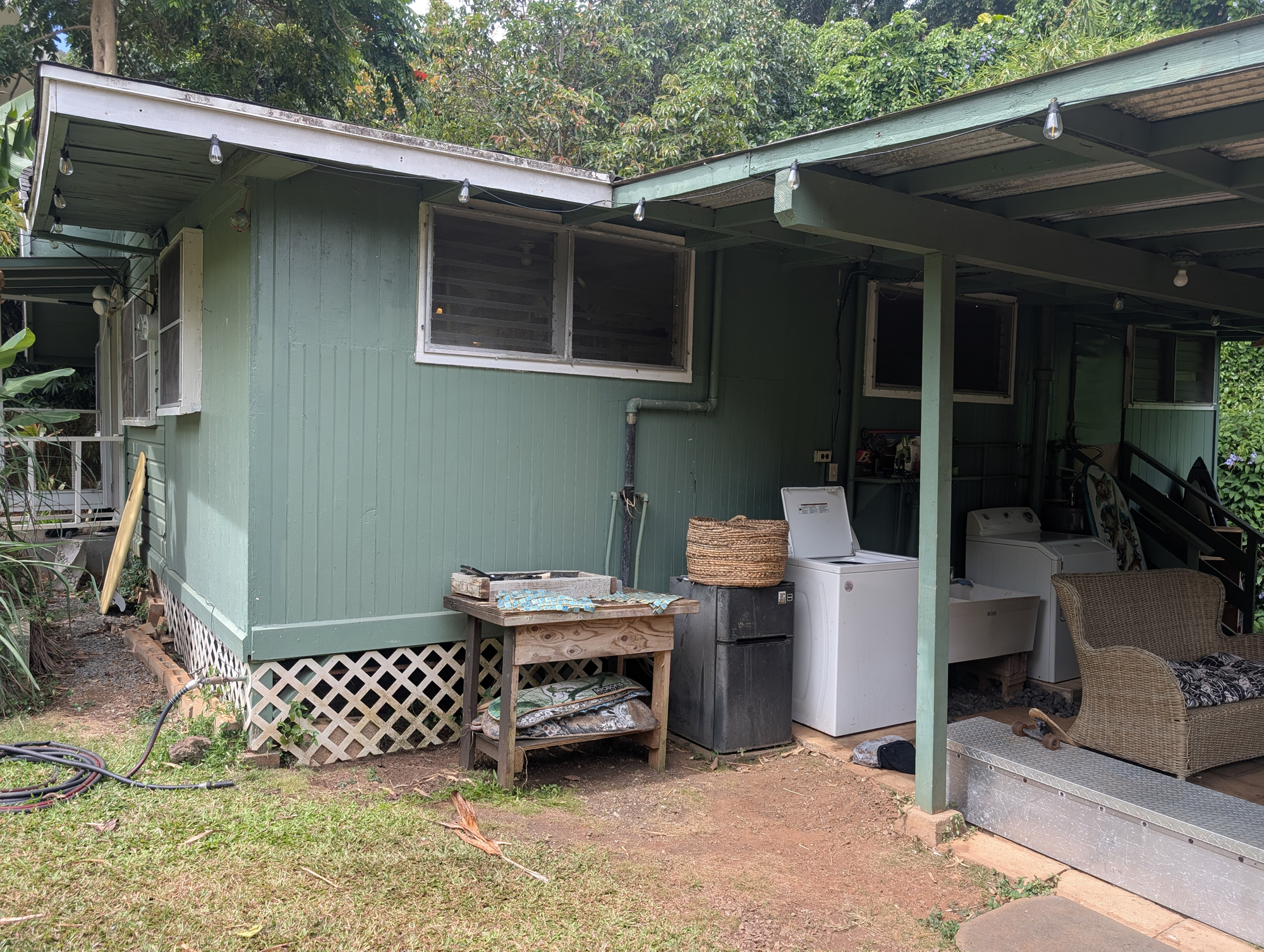 Honolulu, Hawaii, 96744, United States, 2 Bedrooms Bedrooms, ,1 BathroomBathrooms,Residential,For Sale,2008212